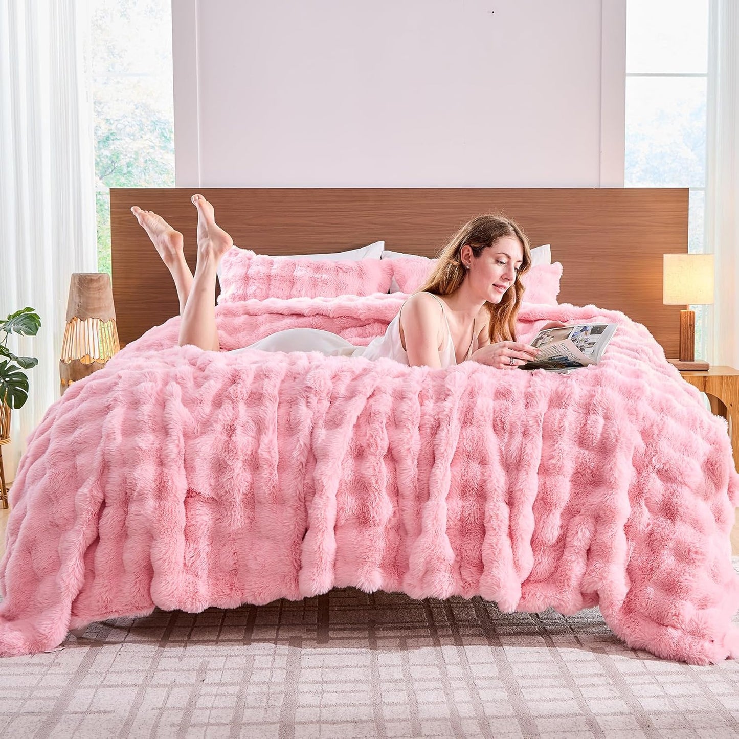 Luxurious Faux Rabbit Fur Comforter Set for Cozy Bedrooms