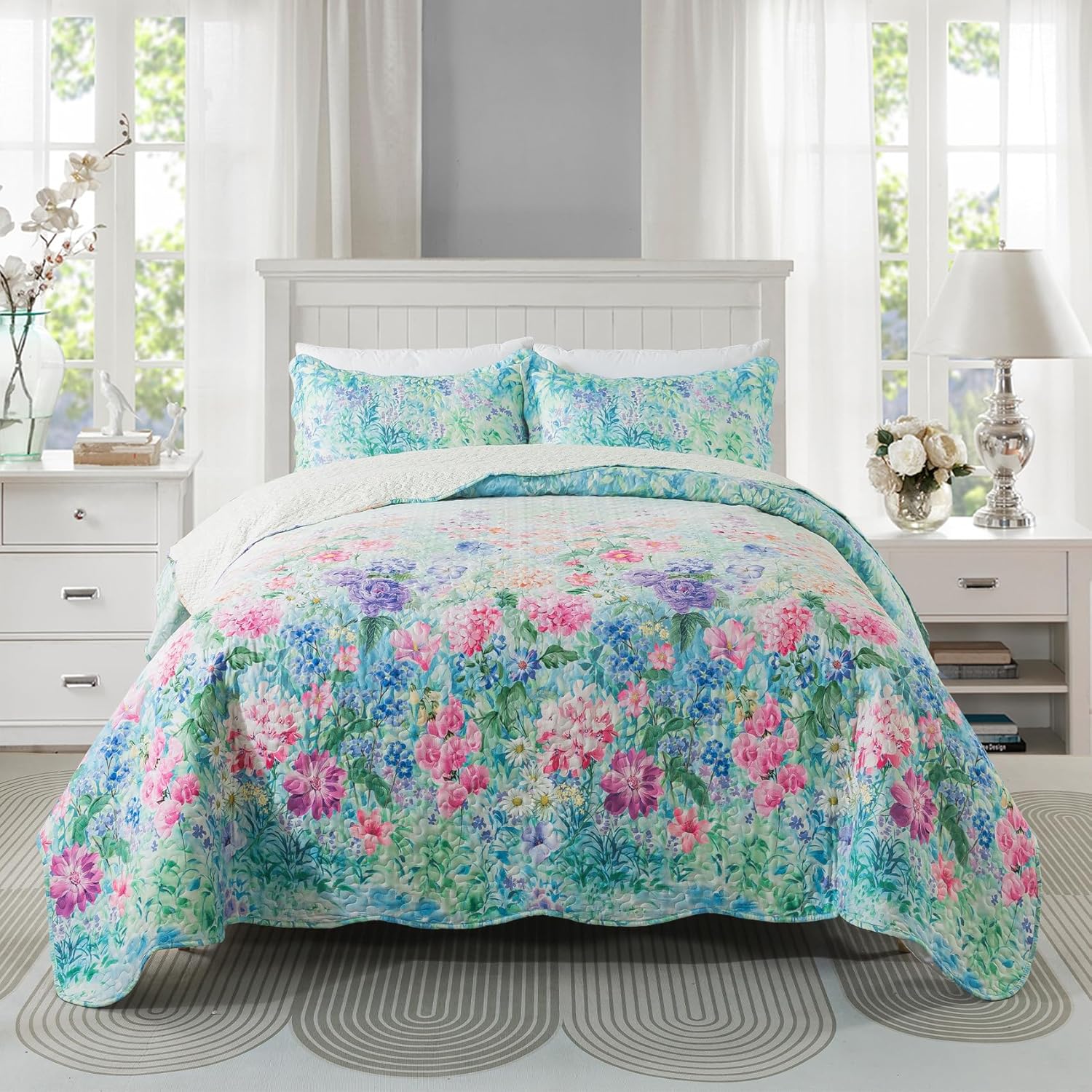 Travan Floral Quilt Set - Ultra Soft & Fade Resistant Bedding