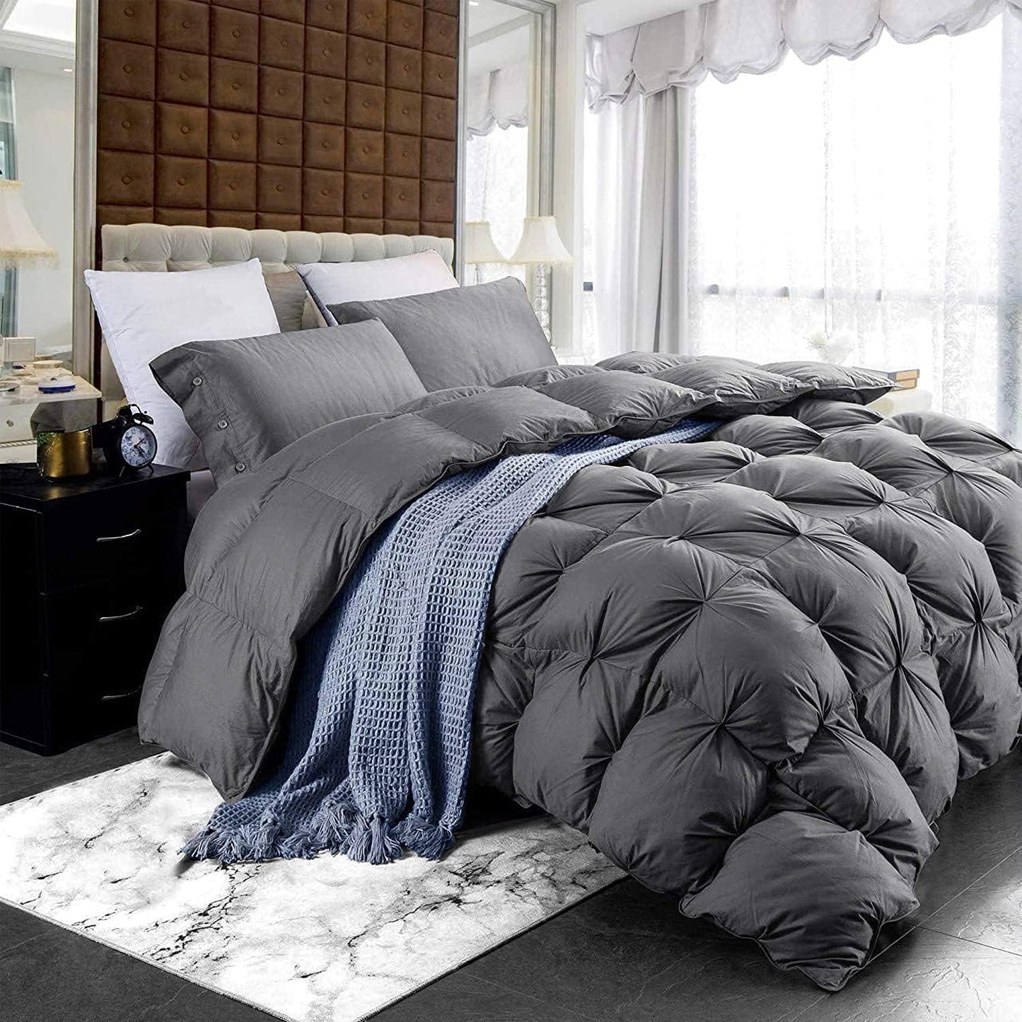 Luxurious Heavyweight Goose Down Comforter with Pinch Pleat Design
