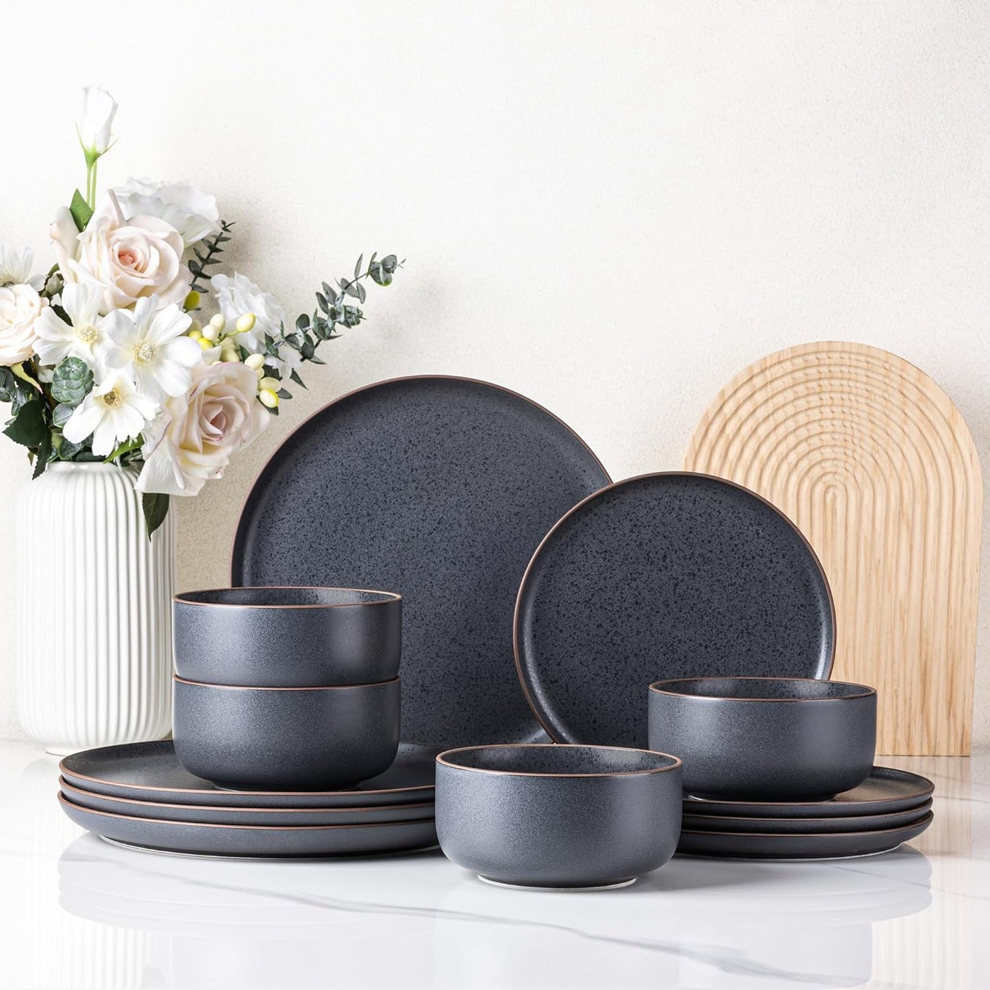 LERATIO Stoneware Dinnerware Set for 4, Handcrafted Plates