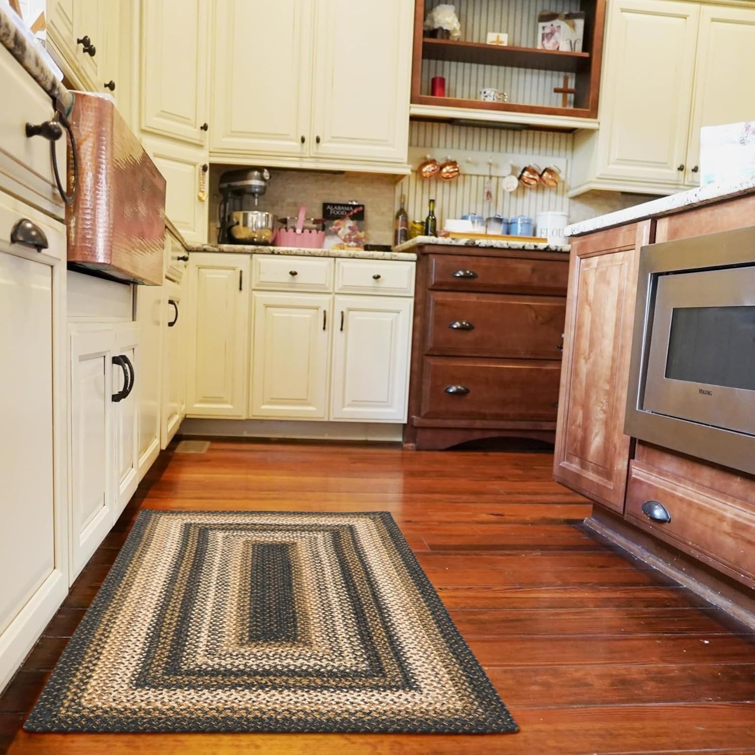 Kilimanjaro Black Jute Rug - Versatile Braided Entryway Decor