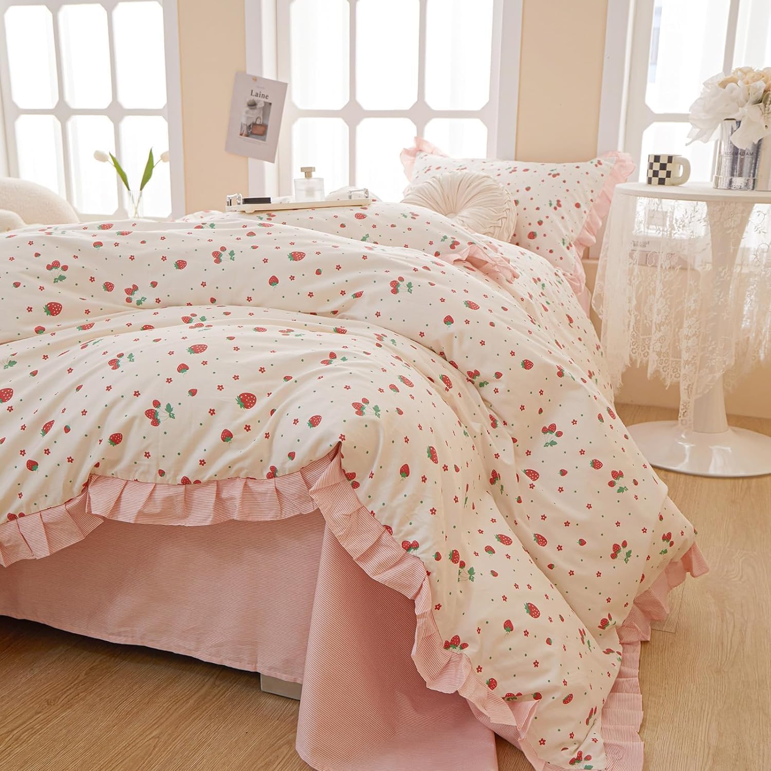MKXI Strawberry Print Comforter Set for Cozy Bedrooms