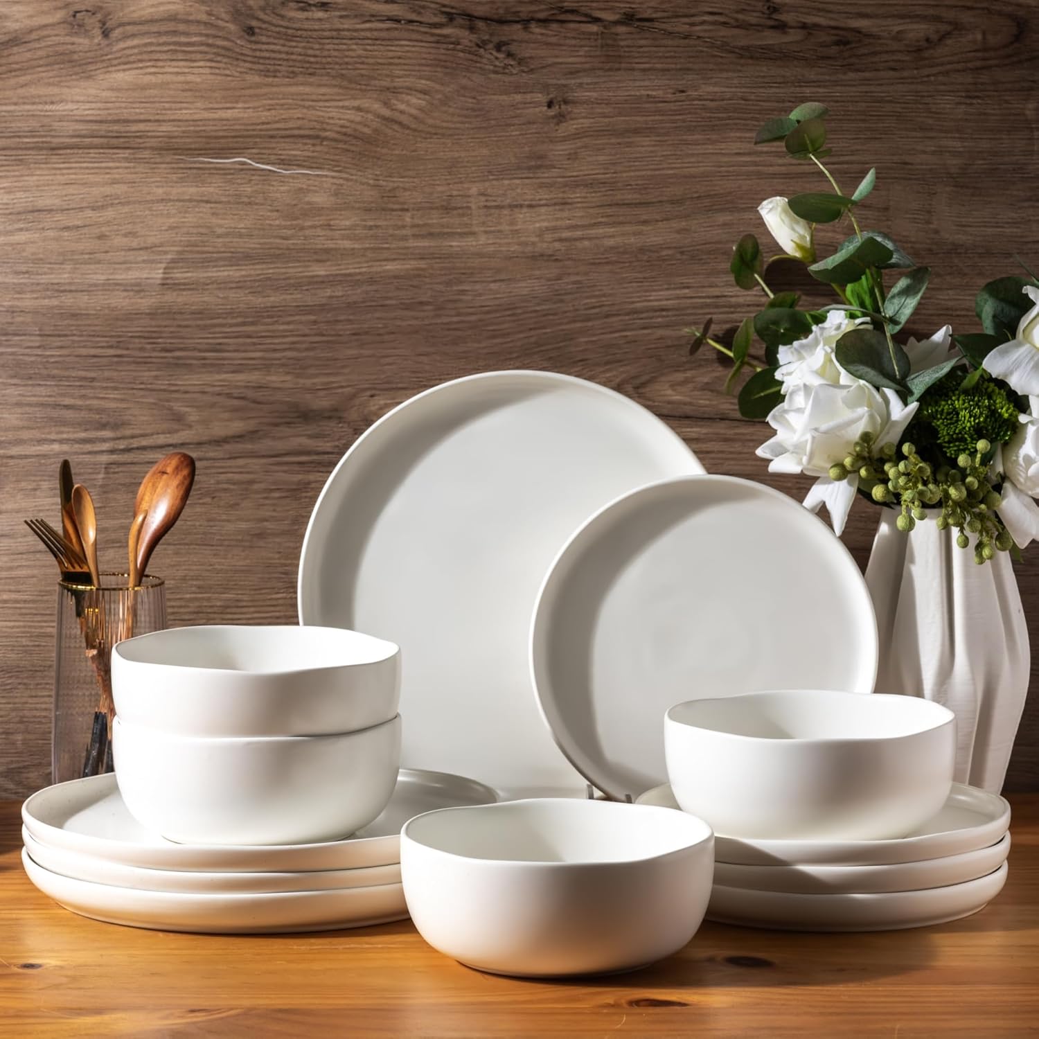 Ceramic Dinnerware Sets with Wavy Rim Design for Stylish Dining