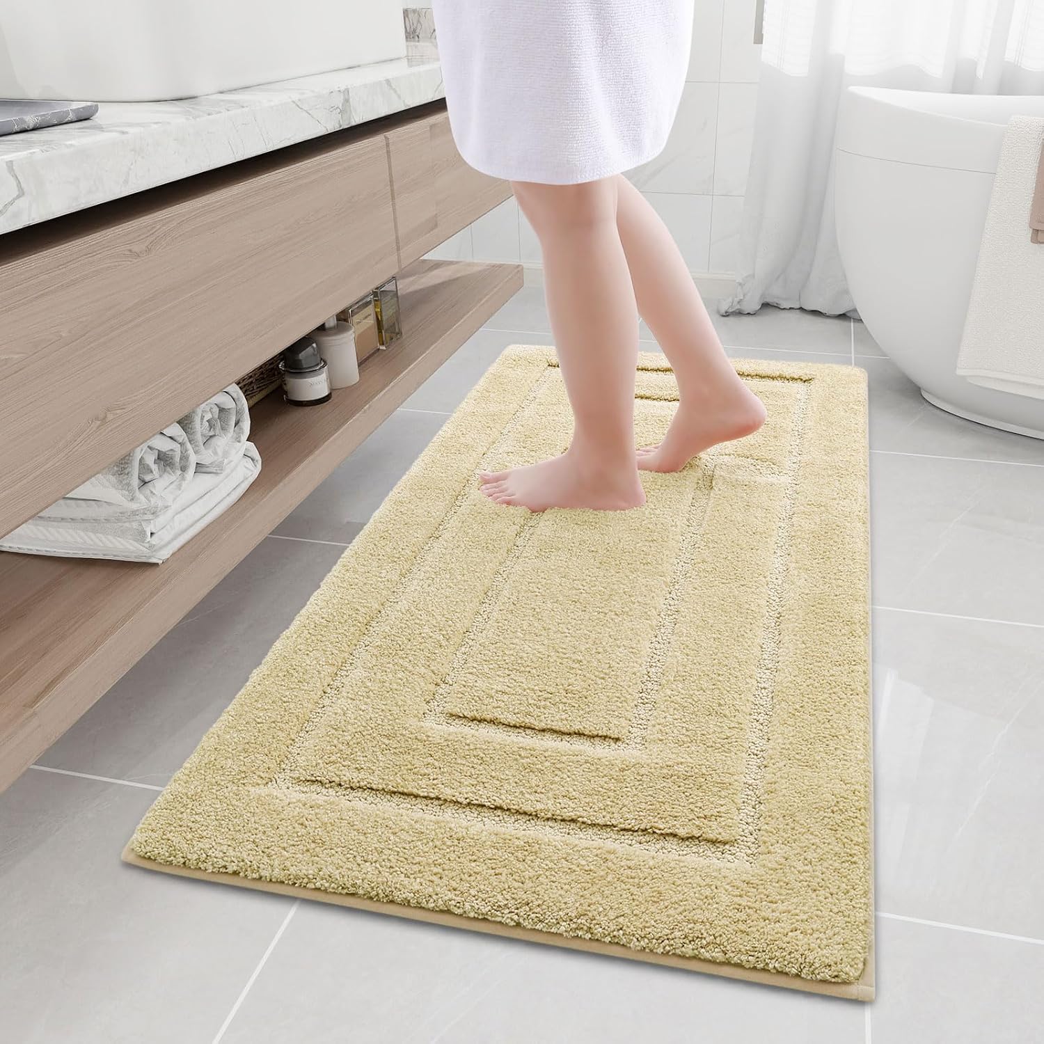 Soft and Absorbent Microfiber Bath Rugs for Luxurious Comfort