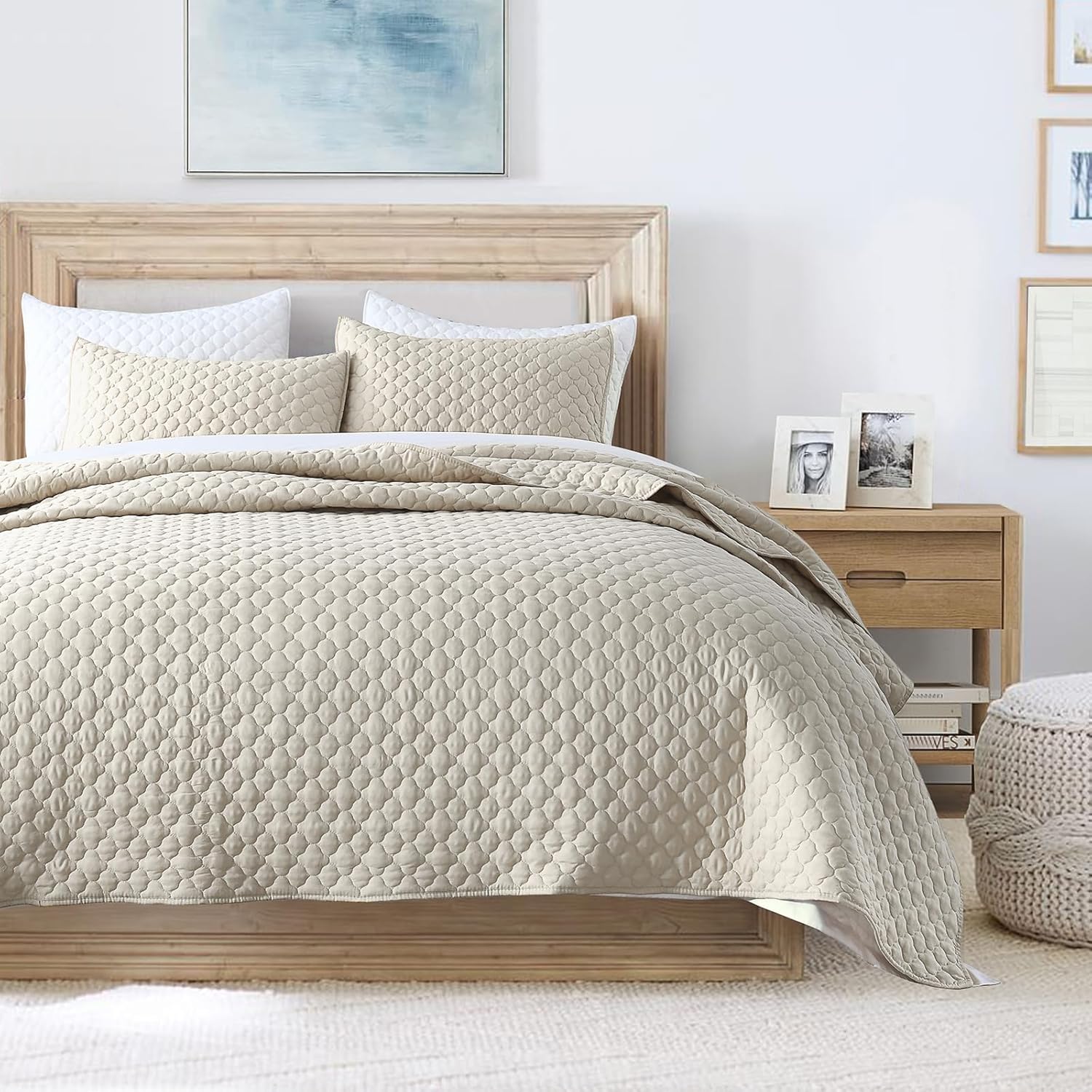Lightweight Microfiber Quilt Set Queen Size with Cloud Pattern