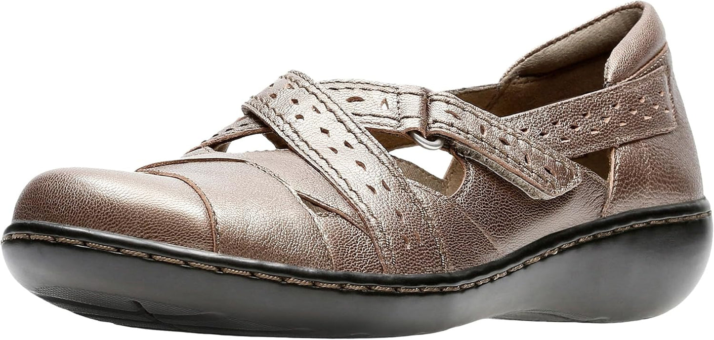 Clarks Womens Ashland Spin Q Slip-On Loafer for Comfort and Style
