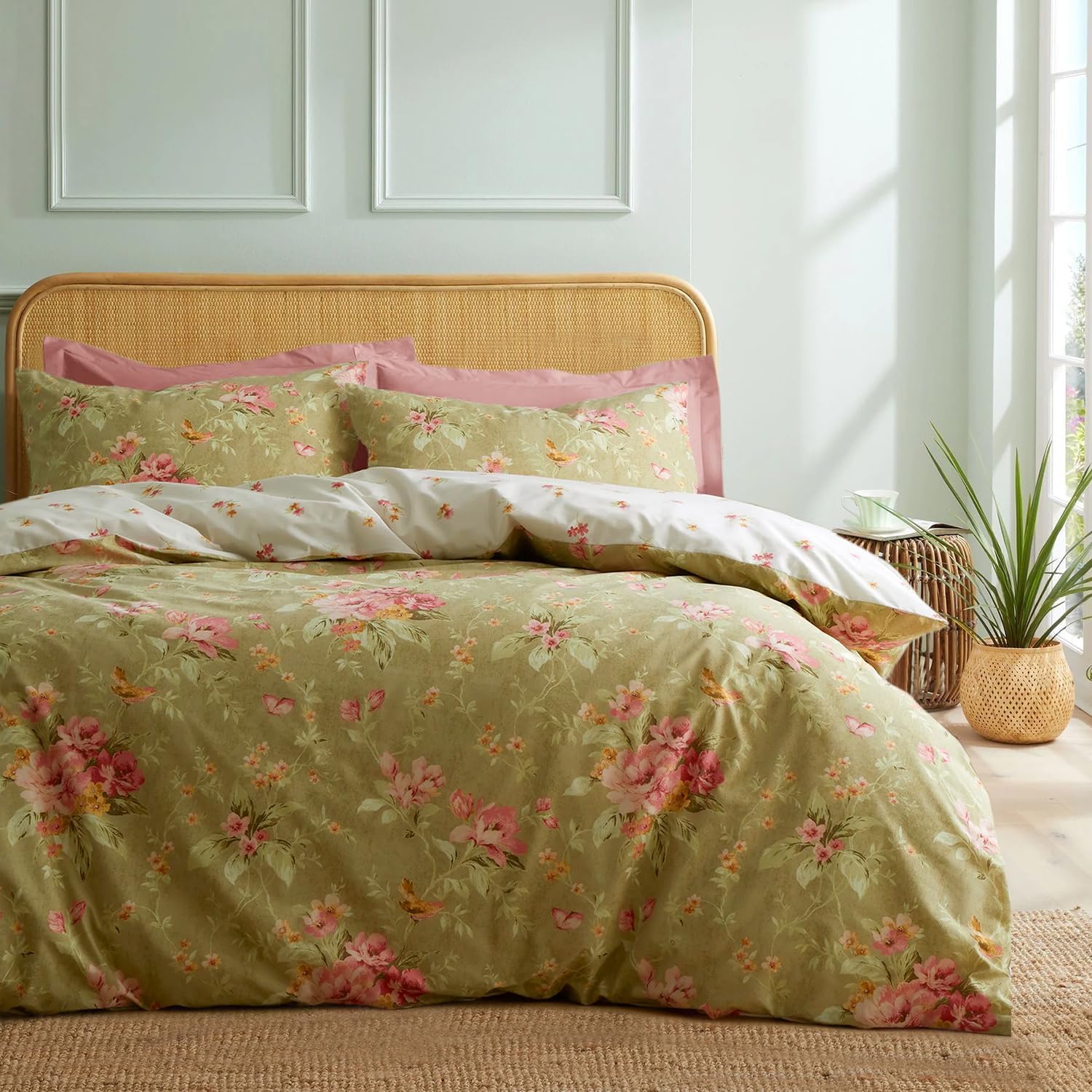 Mixinni Duvet Cover Queen Size with Green Floral Design