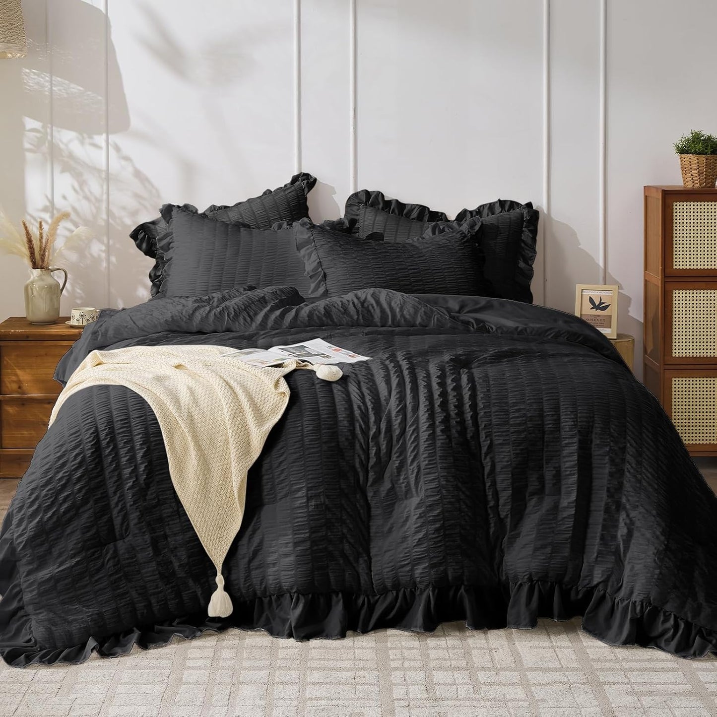 JOLLYVOGUE Black King Comforter Set for All Season Comfort
