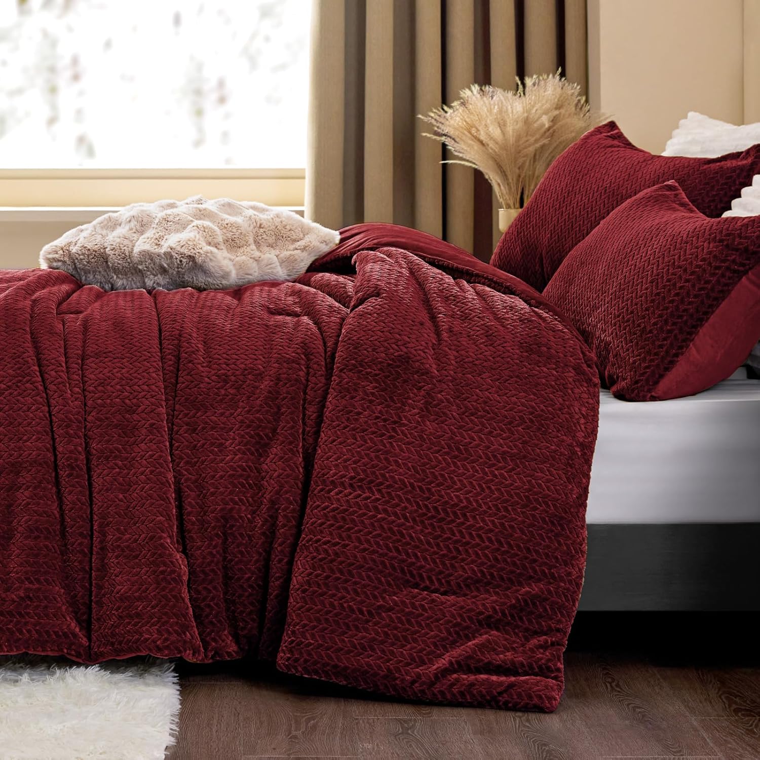 Fluffy Comforter King Set - Furry Burgundy Leaves Pattern
