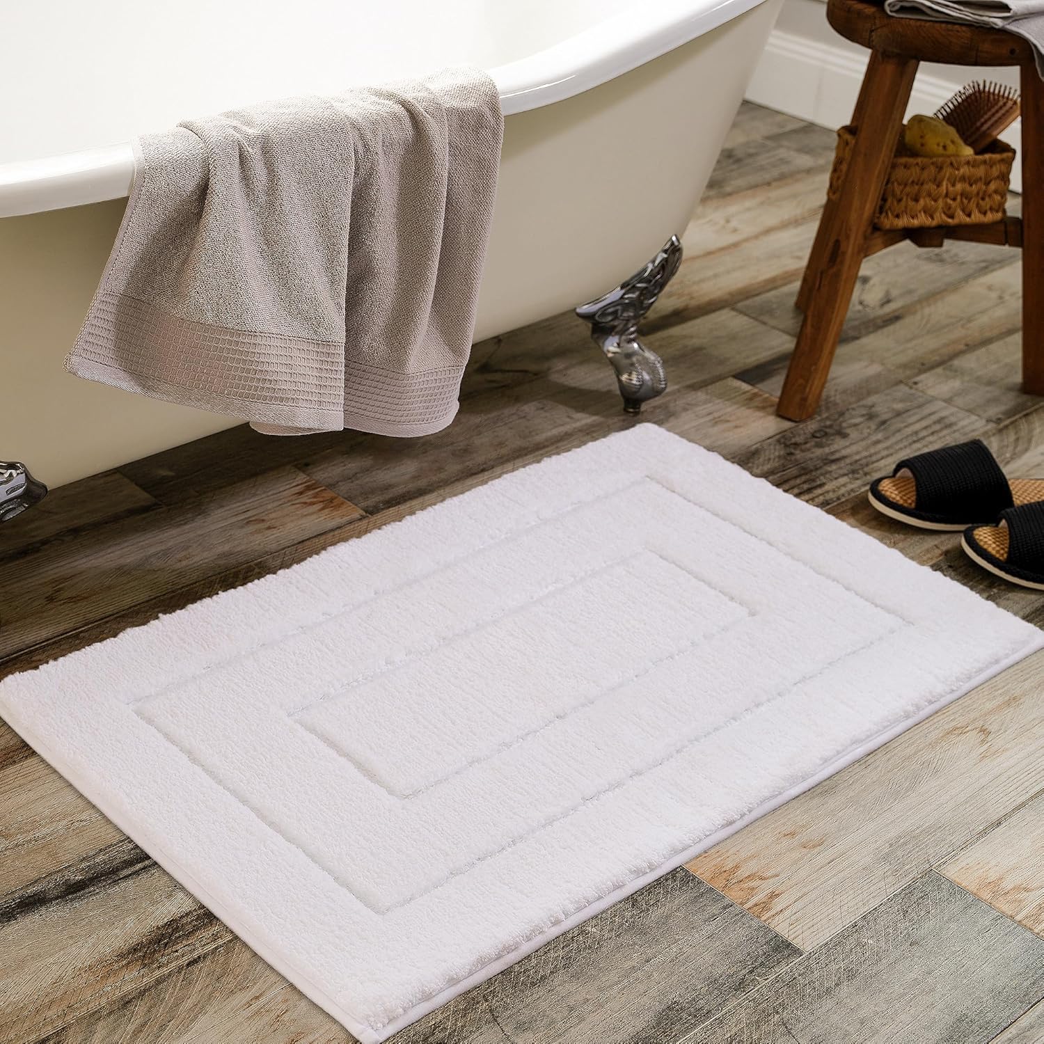 Ultra Absorbent Non-Slip Bathroom Rug Mat for Home Use