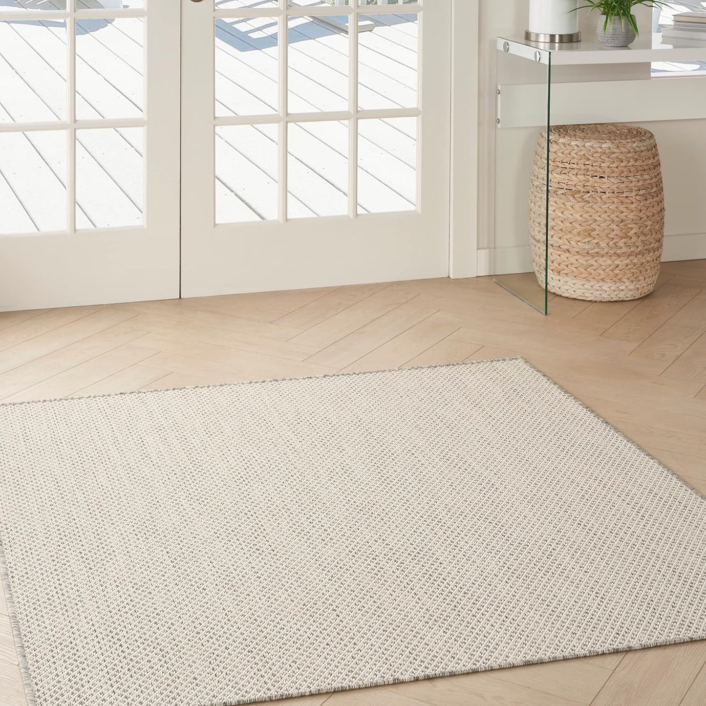Nourison Home Courtyard Indoor/Outdoor Ivory/Silver Area Rug