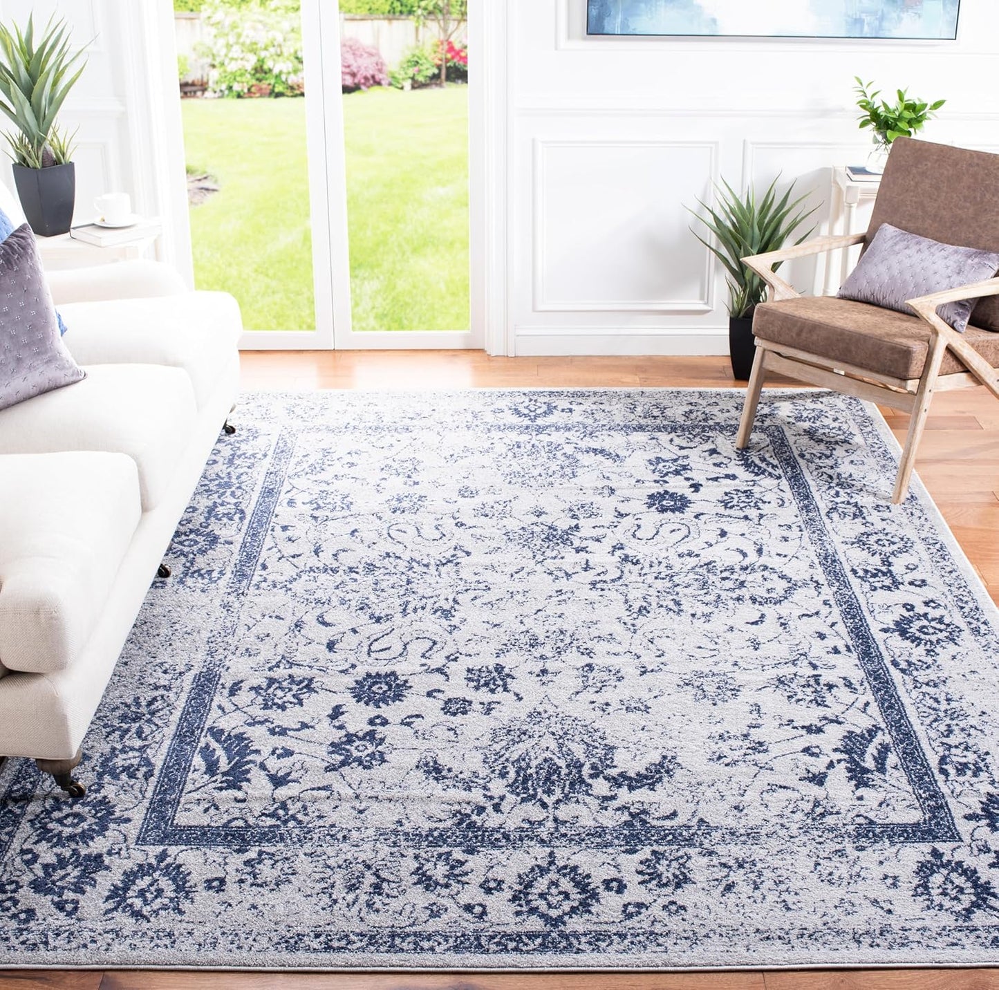 SAFAVIEH Adirondack Collection Area Rug - Stylish & Durable