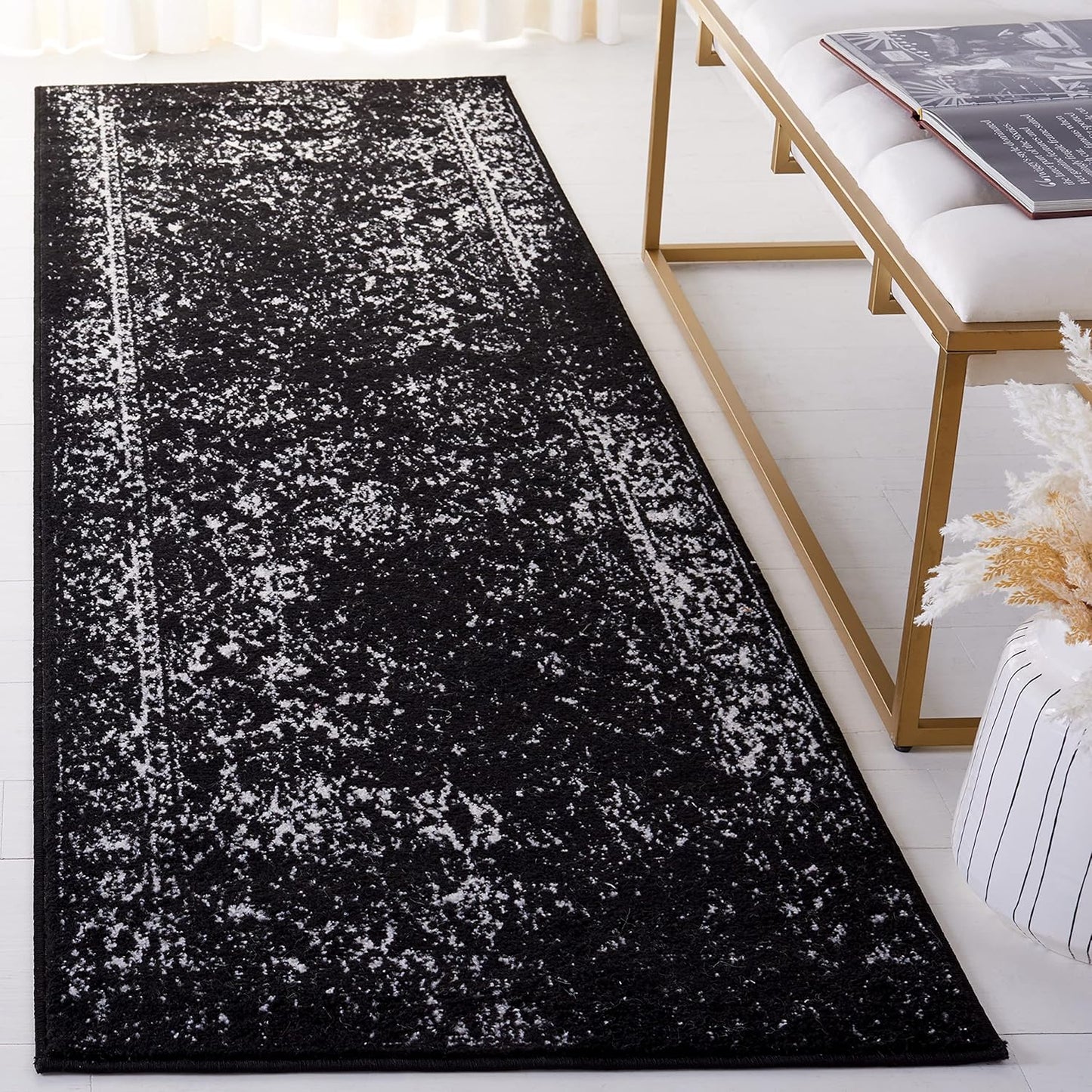 SAFAVIEH Adirondack Collection Runner Rug - Stylish & Durable
