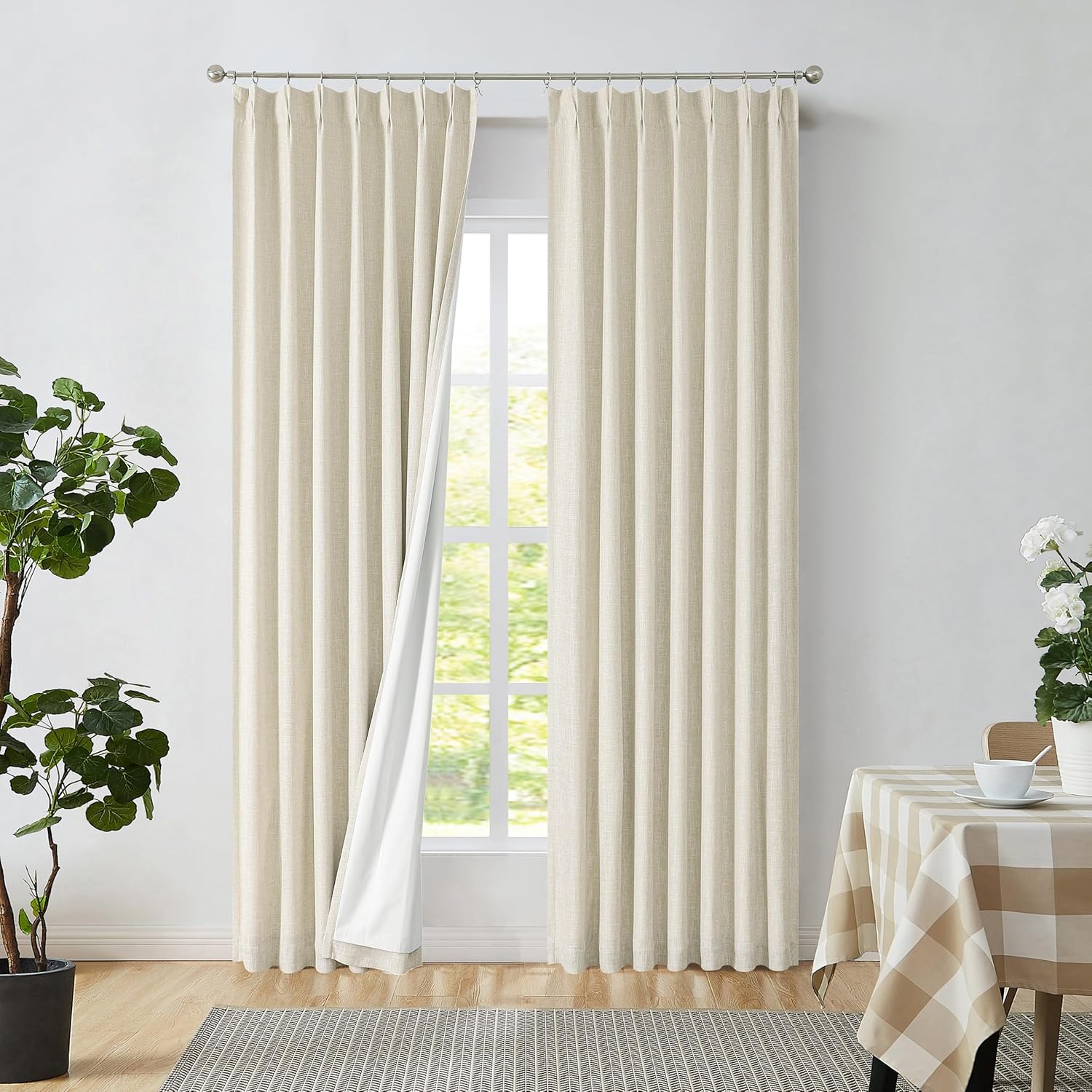 Pinch Pleated Blackout Curtain Panel for Luxurious Home Decor