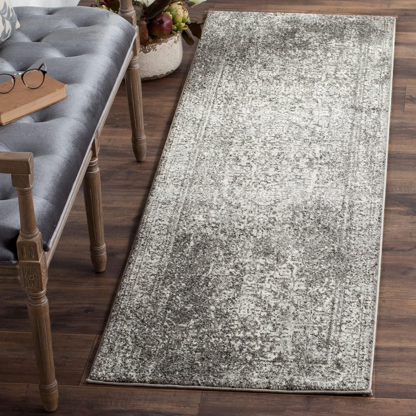 SAFAVIEH Evoke Collection 2ft 2in x 13ft Grey/Ivory Runner Rug