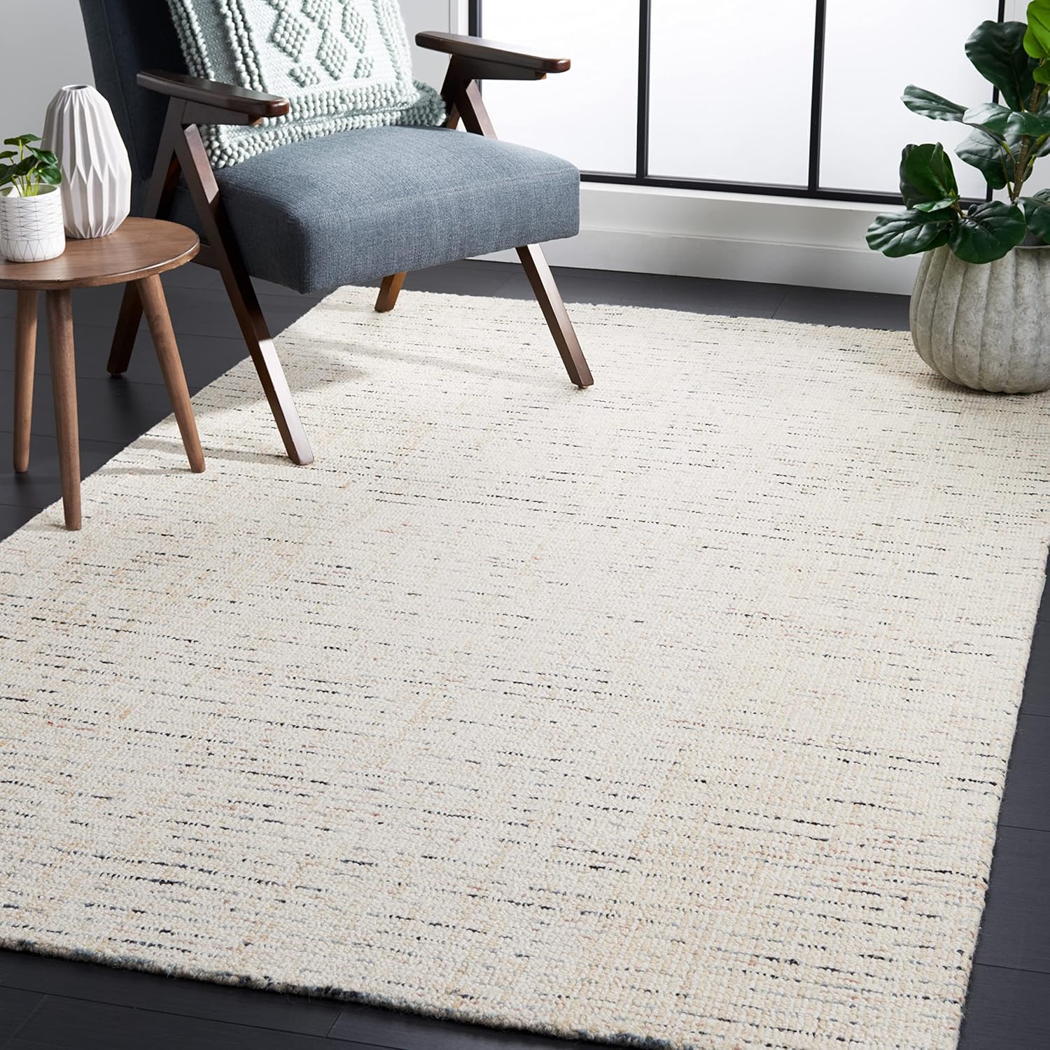 SAFAVIEH Abstract Collection Accent Rug - Handmade Wool Design