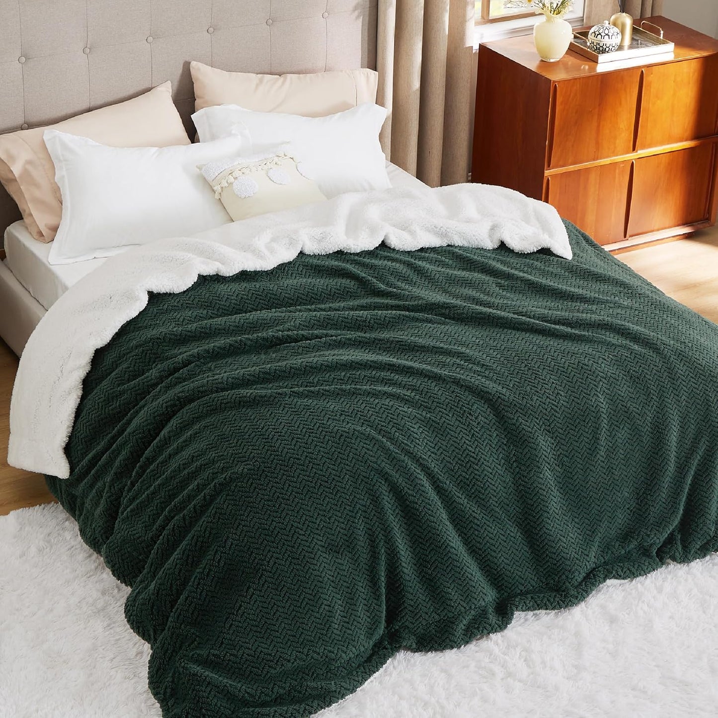Bedsure Sherpa Fleece King Size Blanket for Cozy Winter Warmth