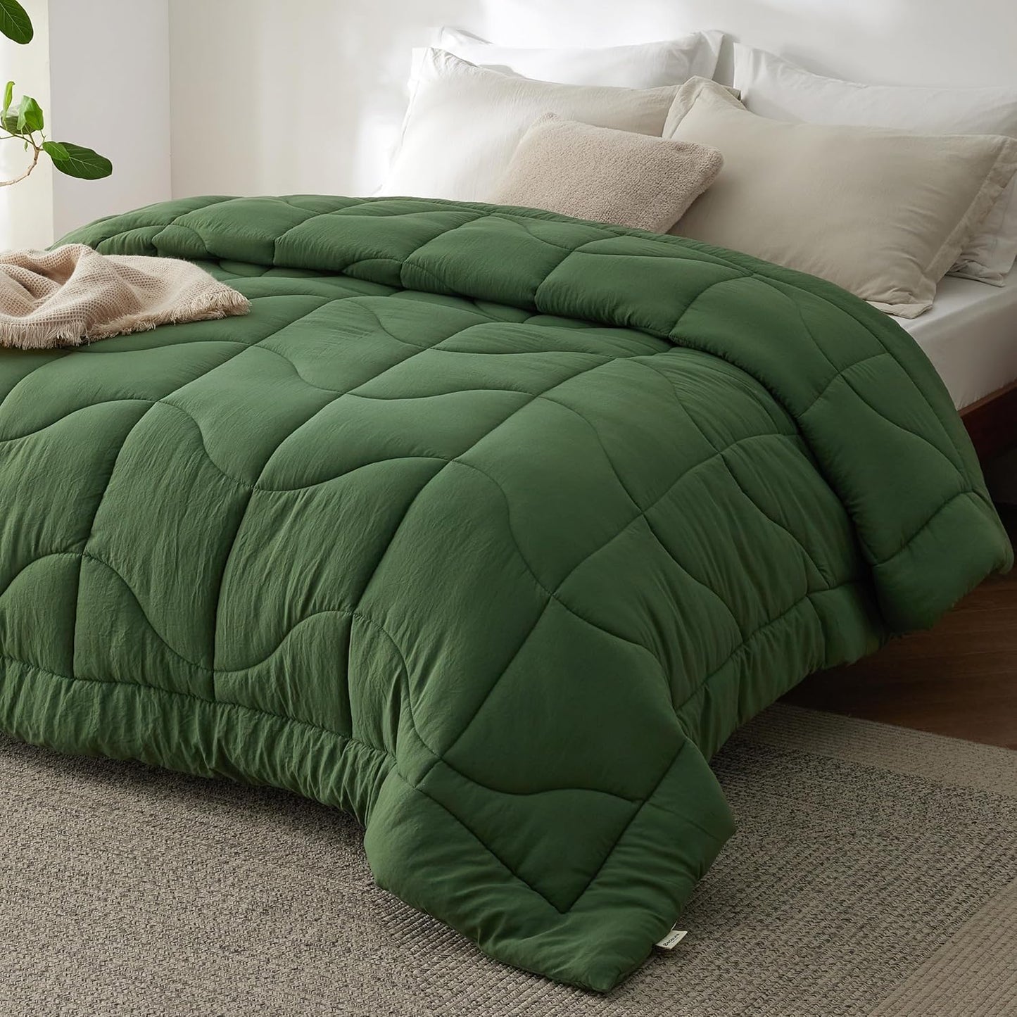 Bedsure King Comforter - Ultra-Soft Down Alternative Duvet