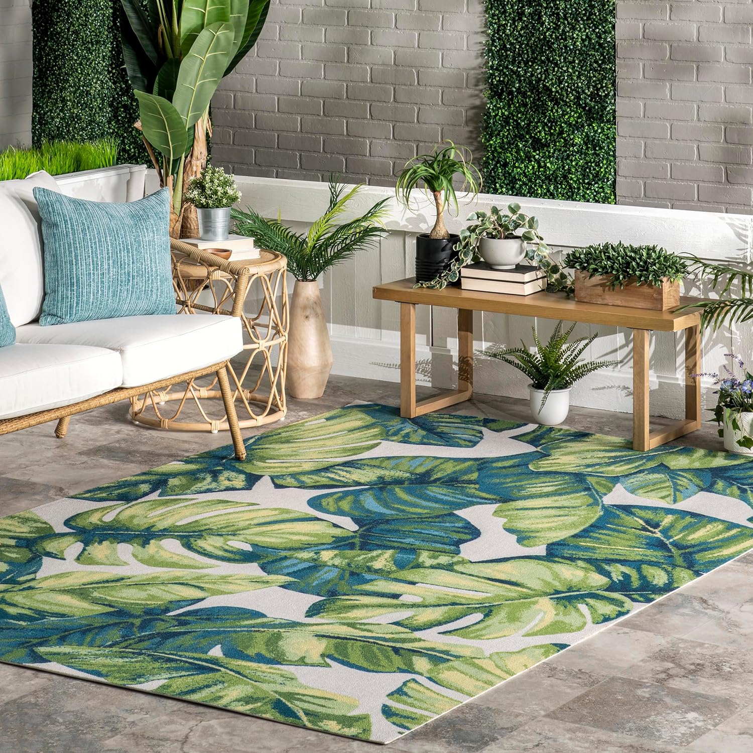 nuLOOM Lisa Floral Indoor/Outdoor Area Rug, 8ft Square, Multi