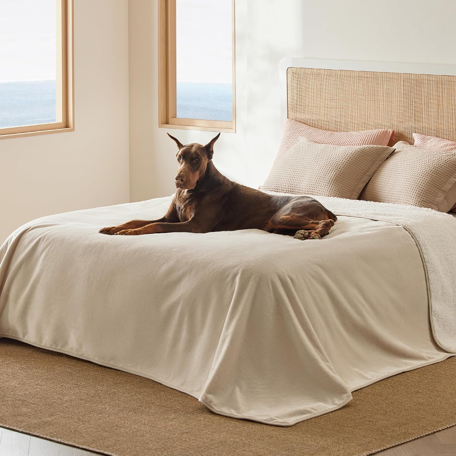 Bedsure Waterproof Blanket for Bed - Cozy Sherpa Fleece Design