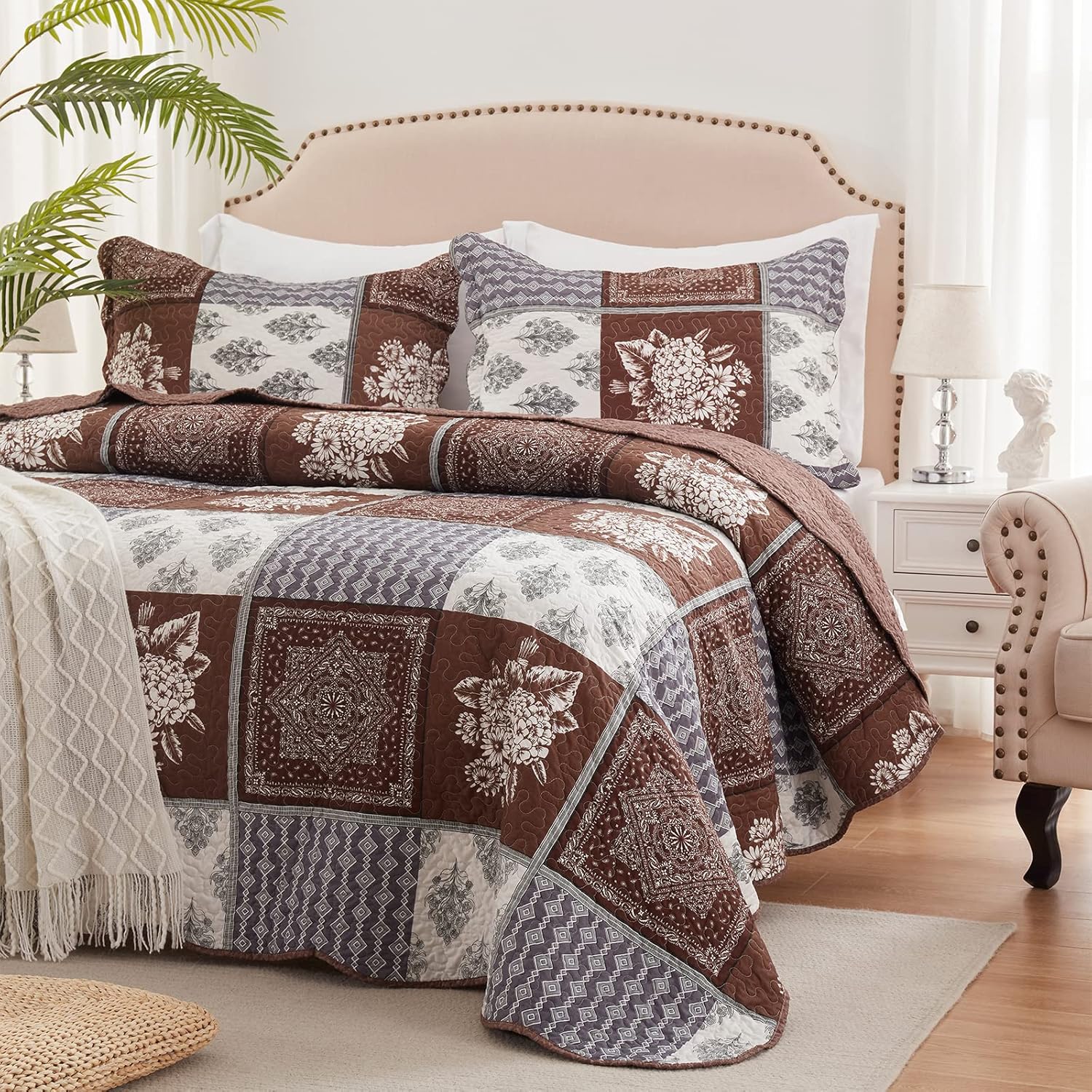 King Size Quilt Set 3 Pieces Lightweight Reversible Bedspread