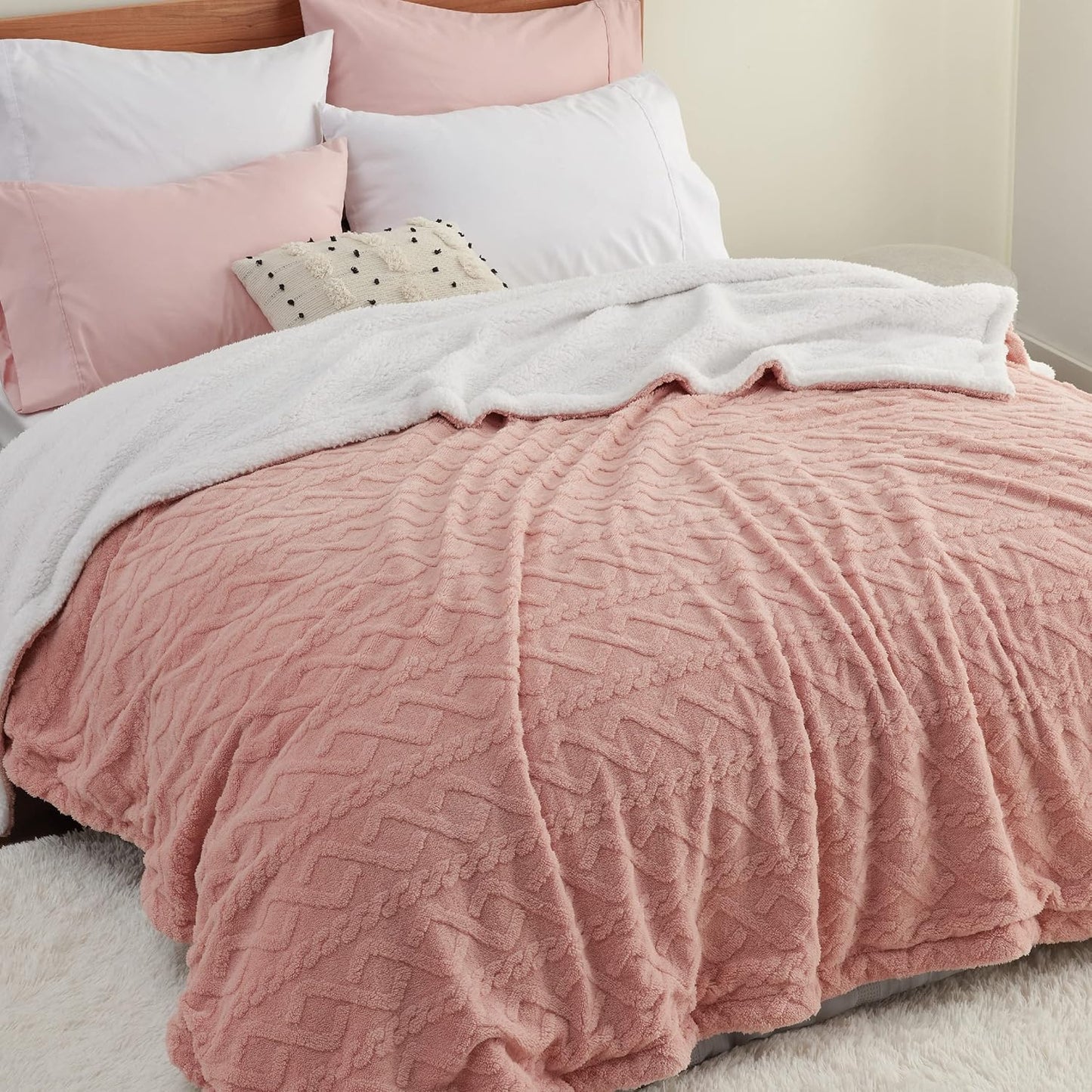 Bedsure Gentlesoft Sherpa Queen Size Blanket for Cozy Comfort