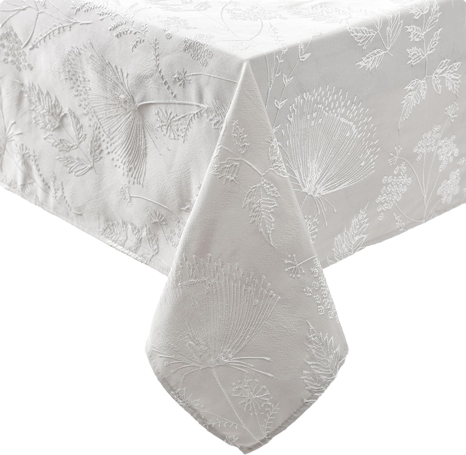 Elegant 60in x 120in Jacquard Tablecloth for Any Occasion