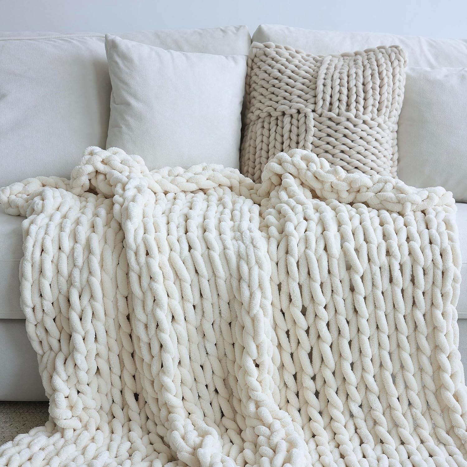 Maetoow Chenille Chunky Knit Blanket Throw for Cozy Comfort