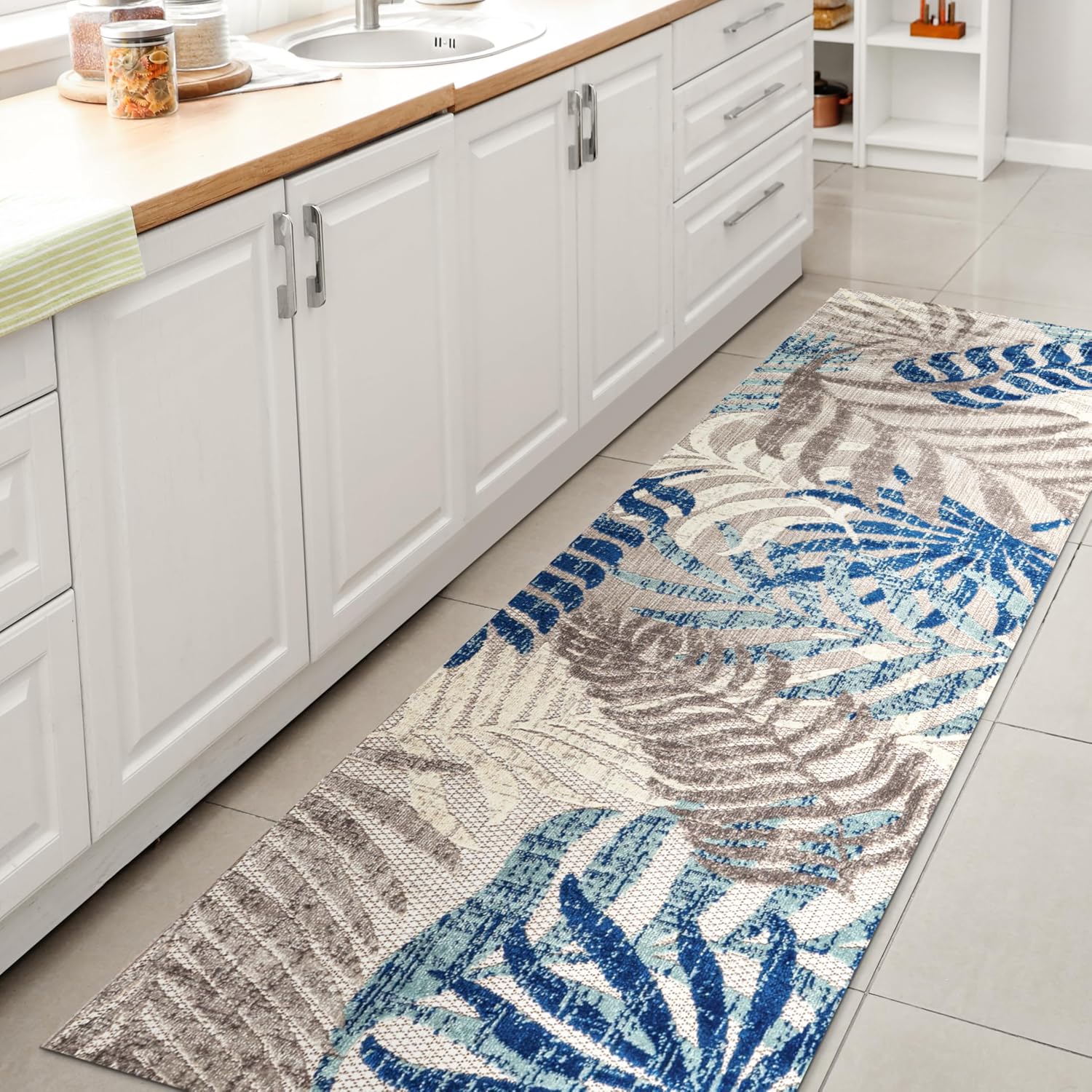 JONATHAN Y Tropics Palm Leaves Indoor Outdoor Runner Rug 2X8