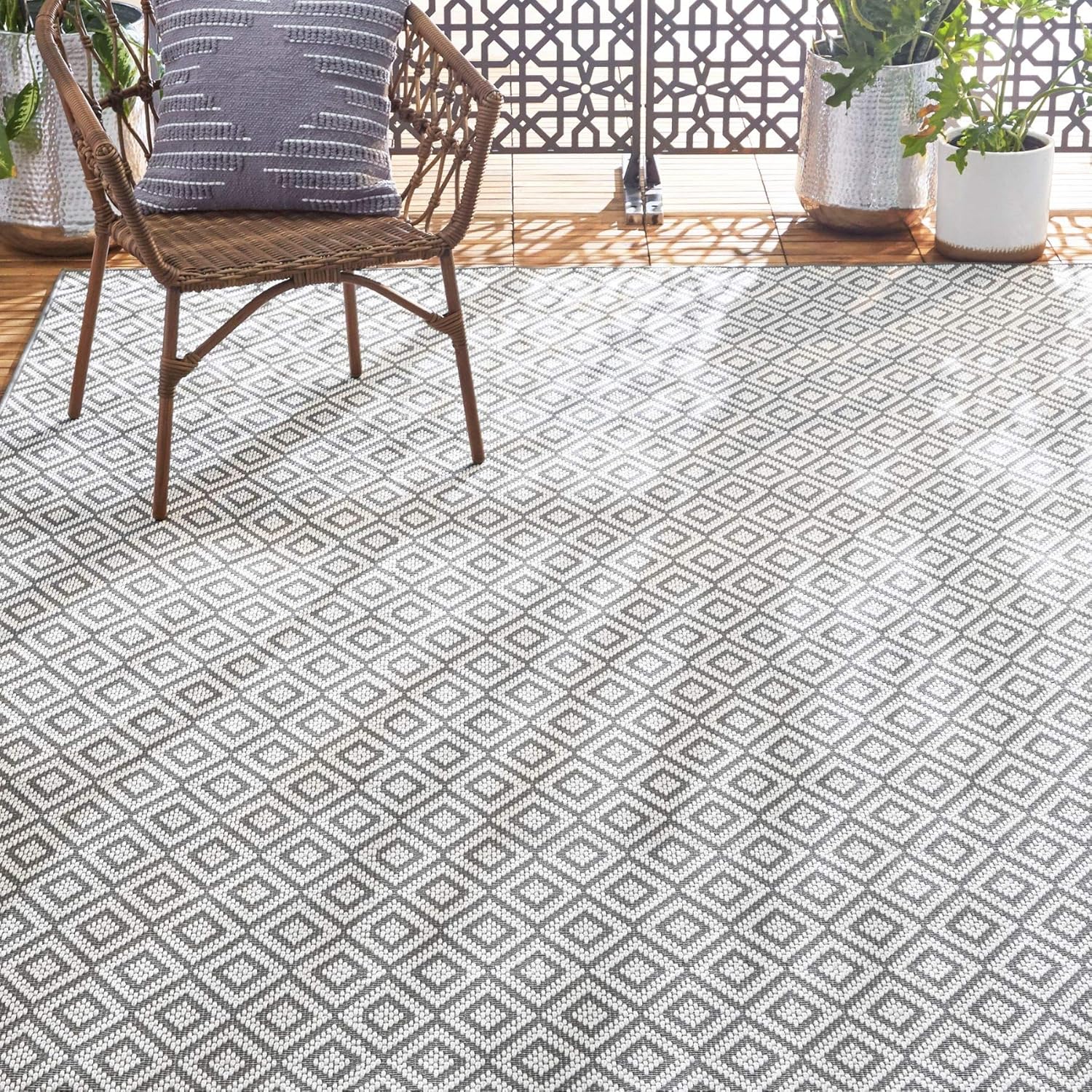 Home Dynamix Tripoli Lydia Modern Indoor/Outdoor Area Rug Review