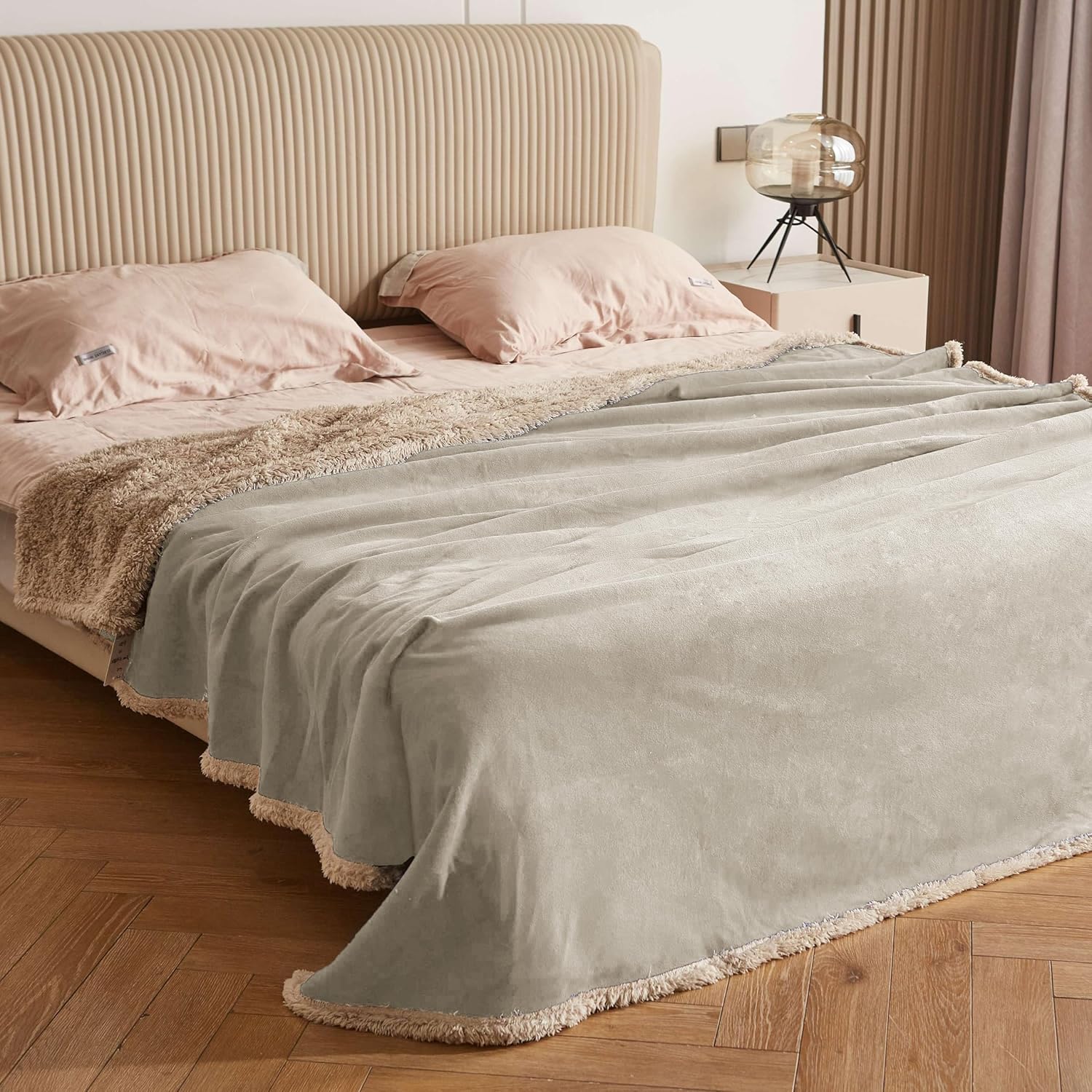 Kritter Planet Waterproof Bed Blanket for Dogs and Couples