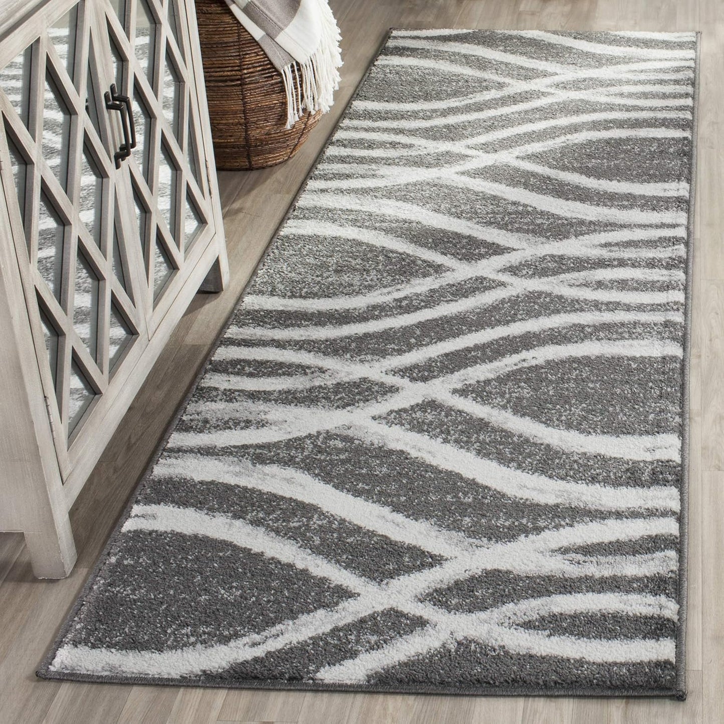 SAFAVIEH Adirondack Collection Runner Rug - Modern Wave Design