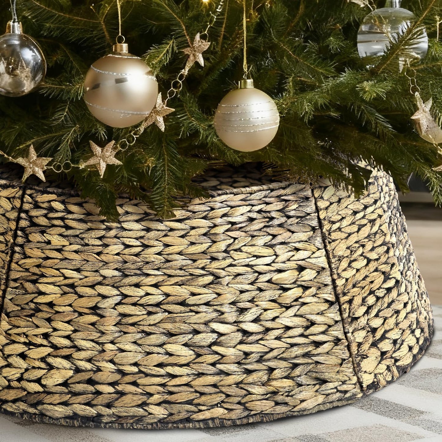 6-Piece Rattan Christmas Tree Collar for Rustic Holiday Decor