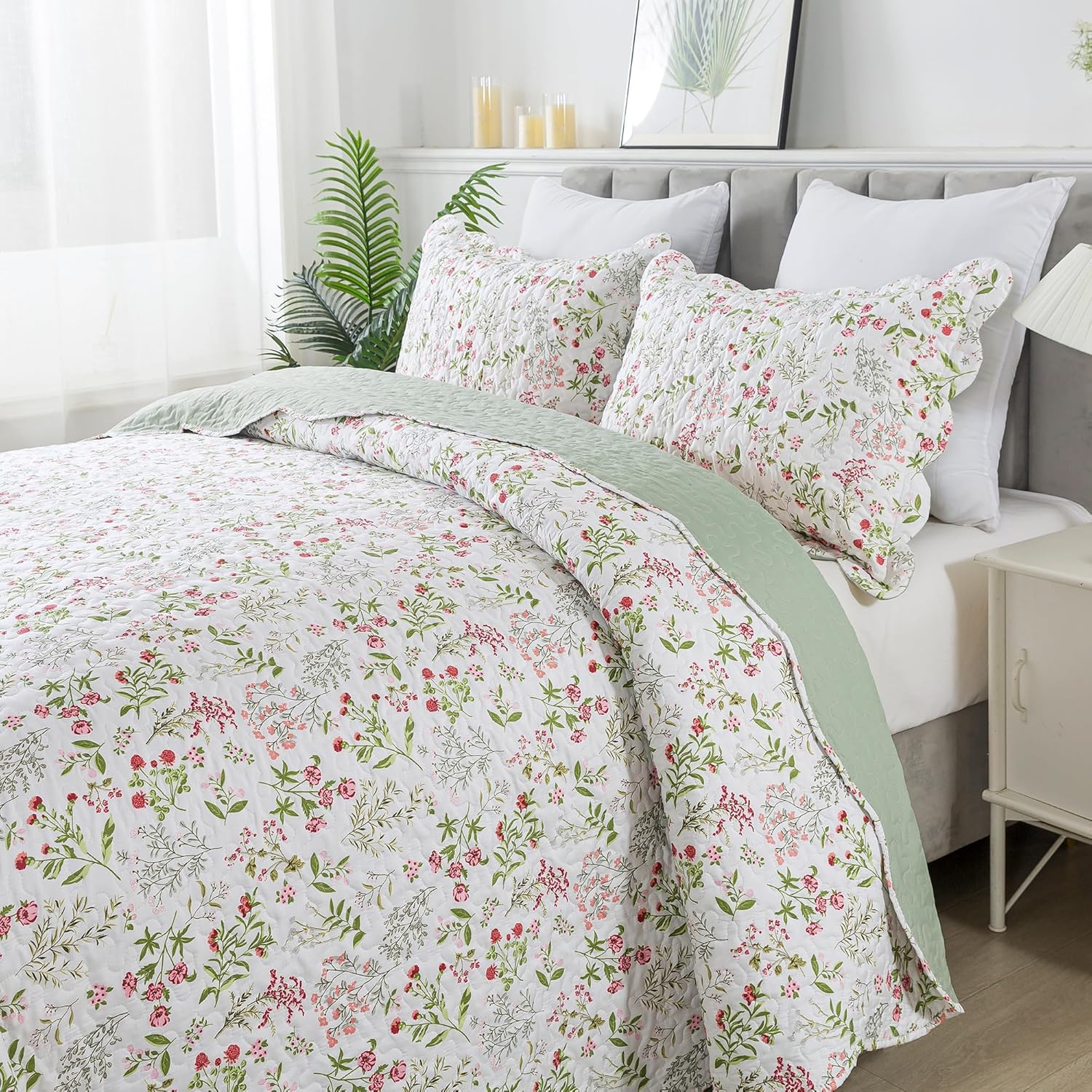 HoneiLife Queen Quilt Bedding Set - Lightweight Floral Coverlet