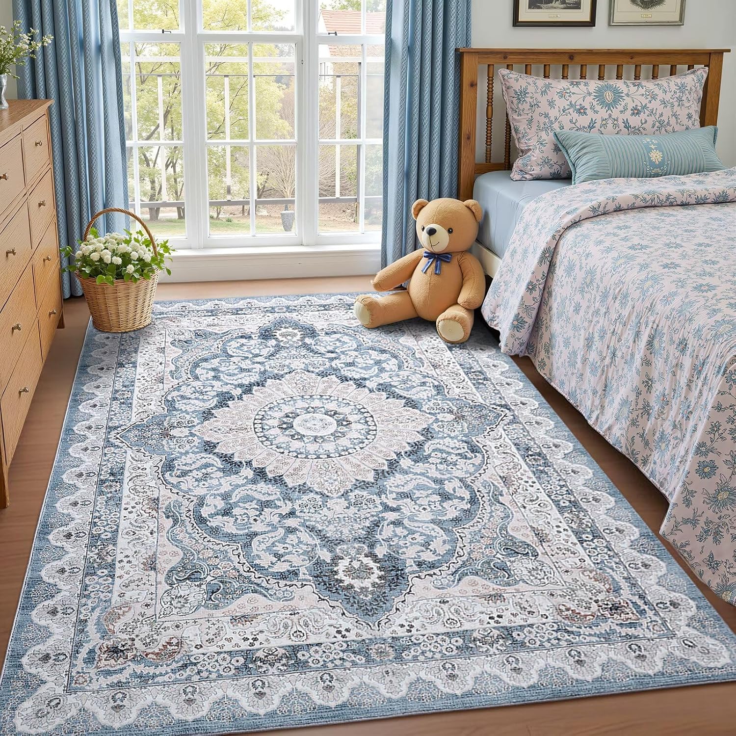 5x7 Area Rug for Bedroom with Non-Slip Backing and Vintage Charm