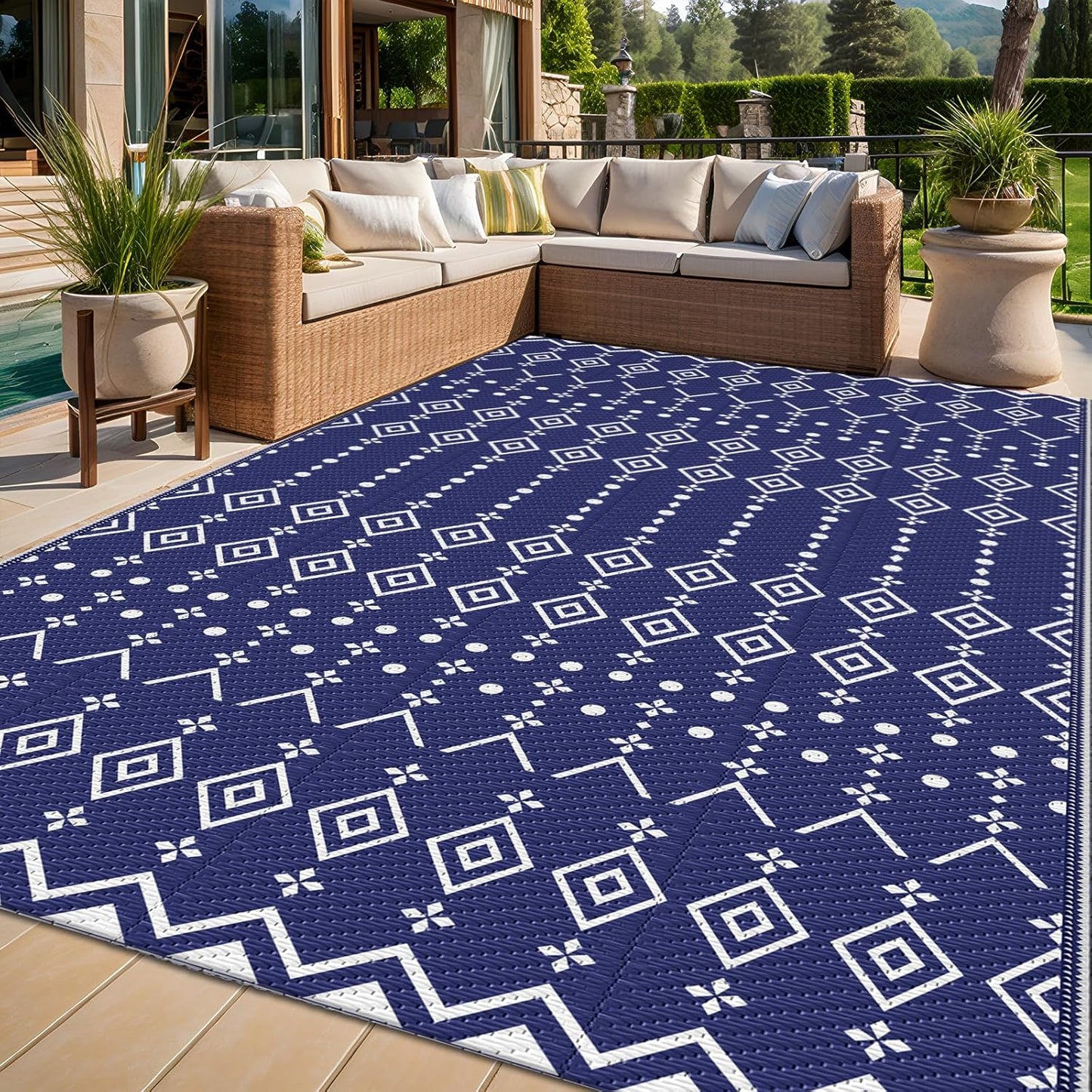 StepRite 5 x 8 Reversible Outdoor Rug for Modern Spaces