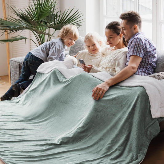 Bedsure GentleSoft Sherpa Fleece Cal King Blanket for Winter