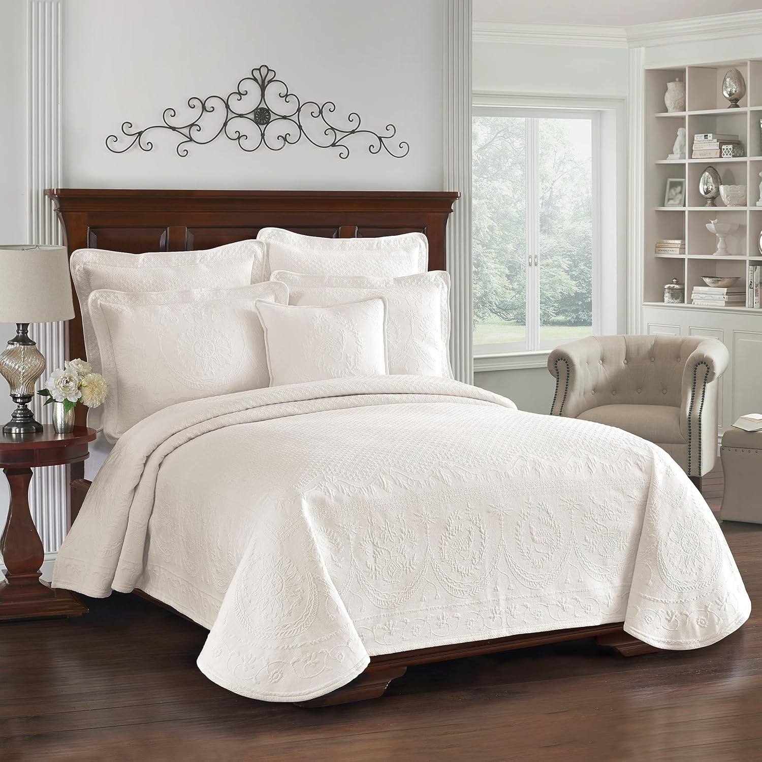 King Charles Modern Farmhouse Floral Matelasse Coverlet Review