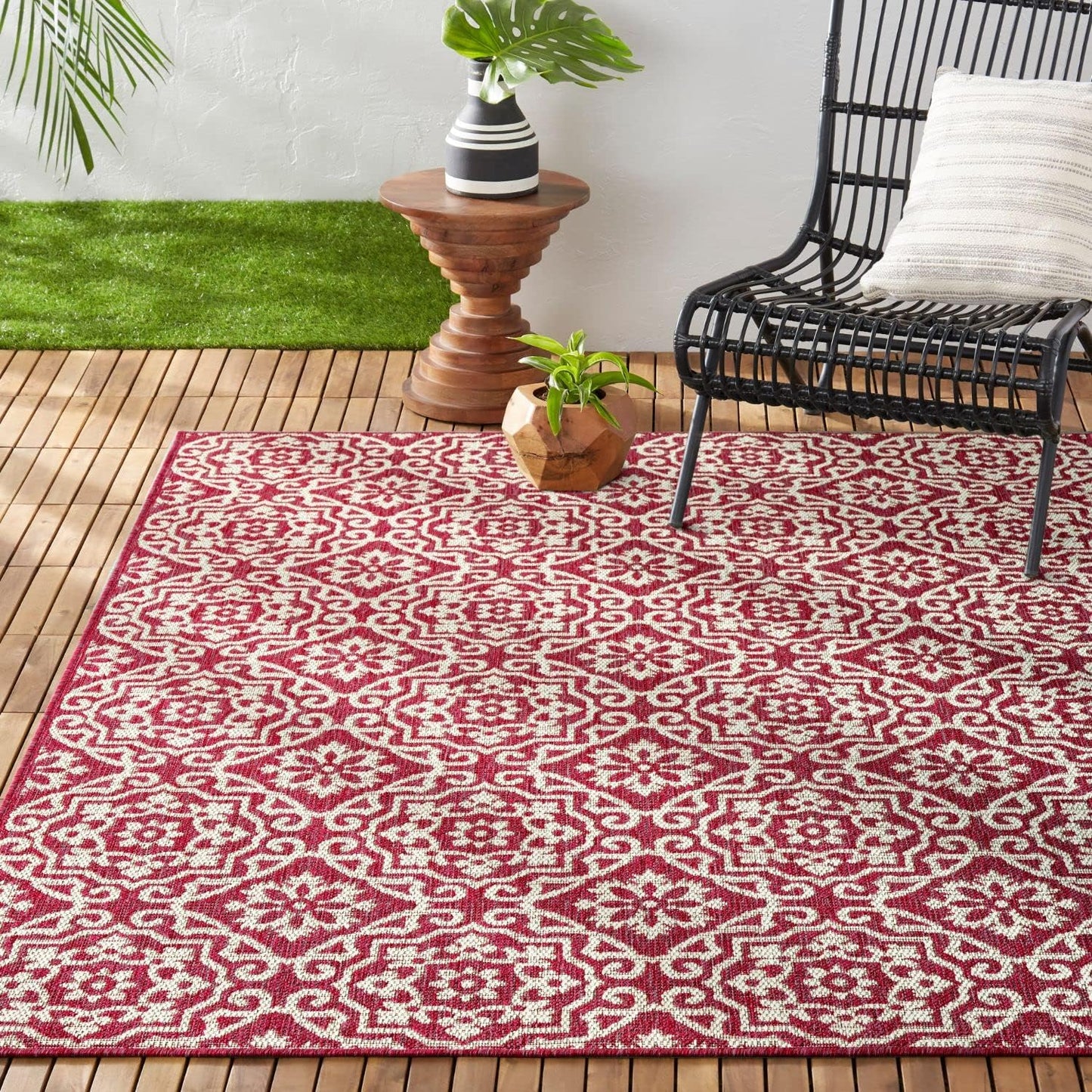 Nicole Miller New York Patio Country Danica Geometric Area Rug
