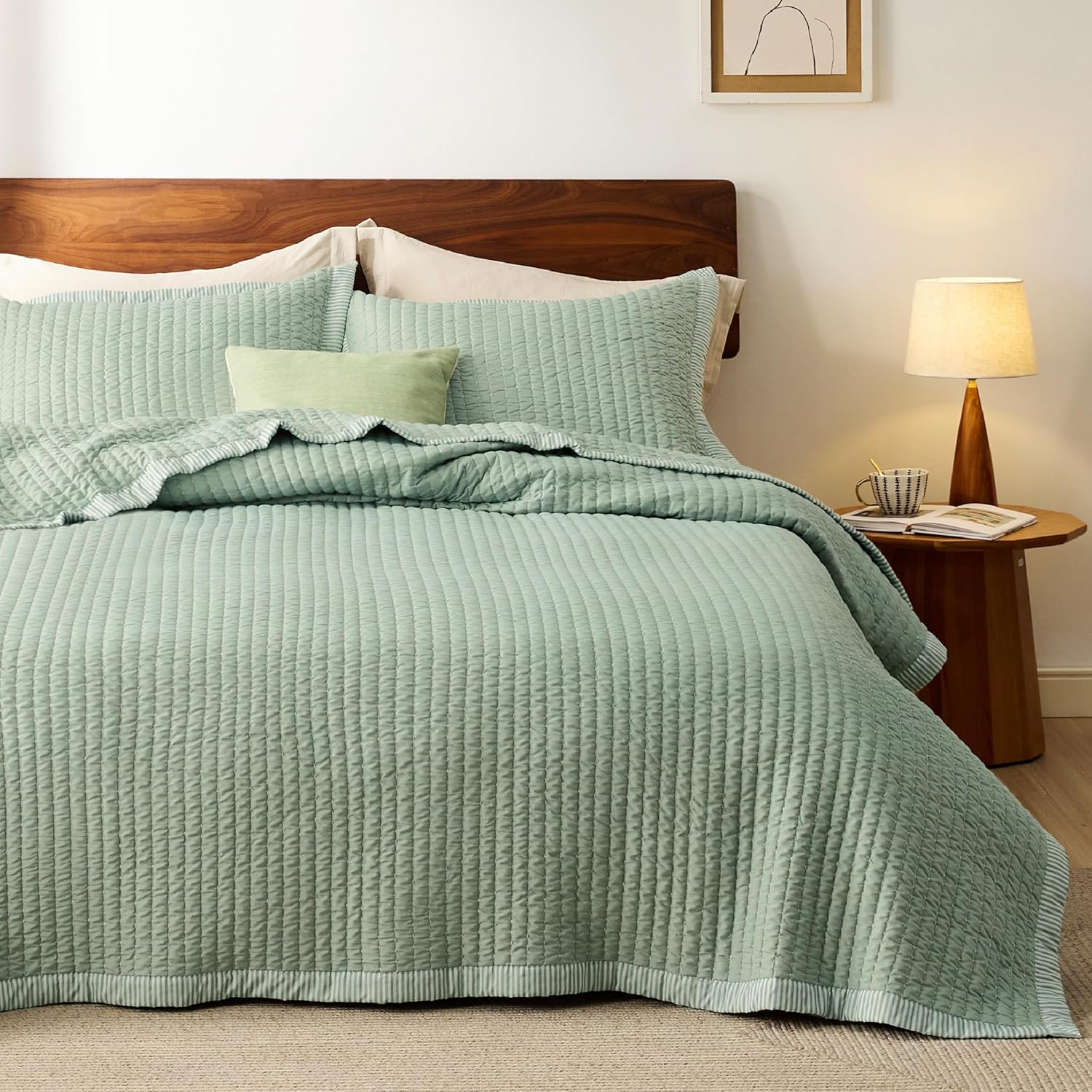 Bedsure Green Quilts Queen Size Set - Lightweight Bedspread Coverlet