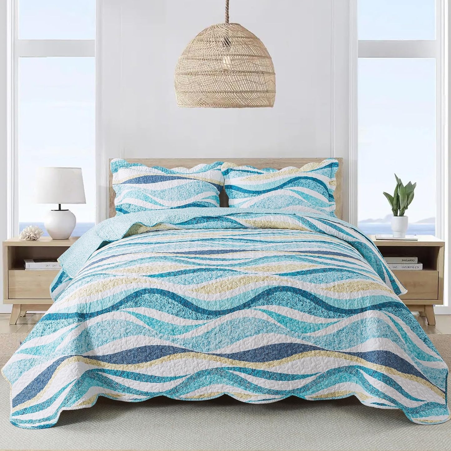 NEWLAKE Quilt Bedspread Sets with West Coastal Pattern Design