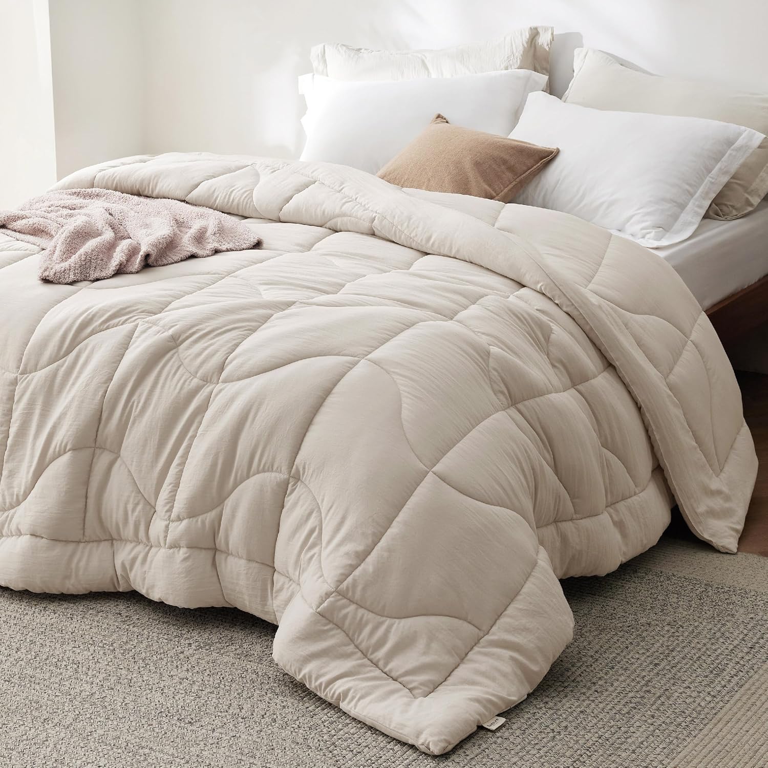 Bedsure Cal King Comforter - Ultra-Soft Down Alternative Duvet