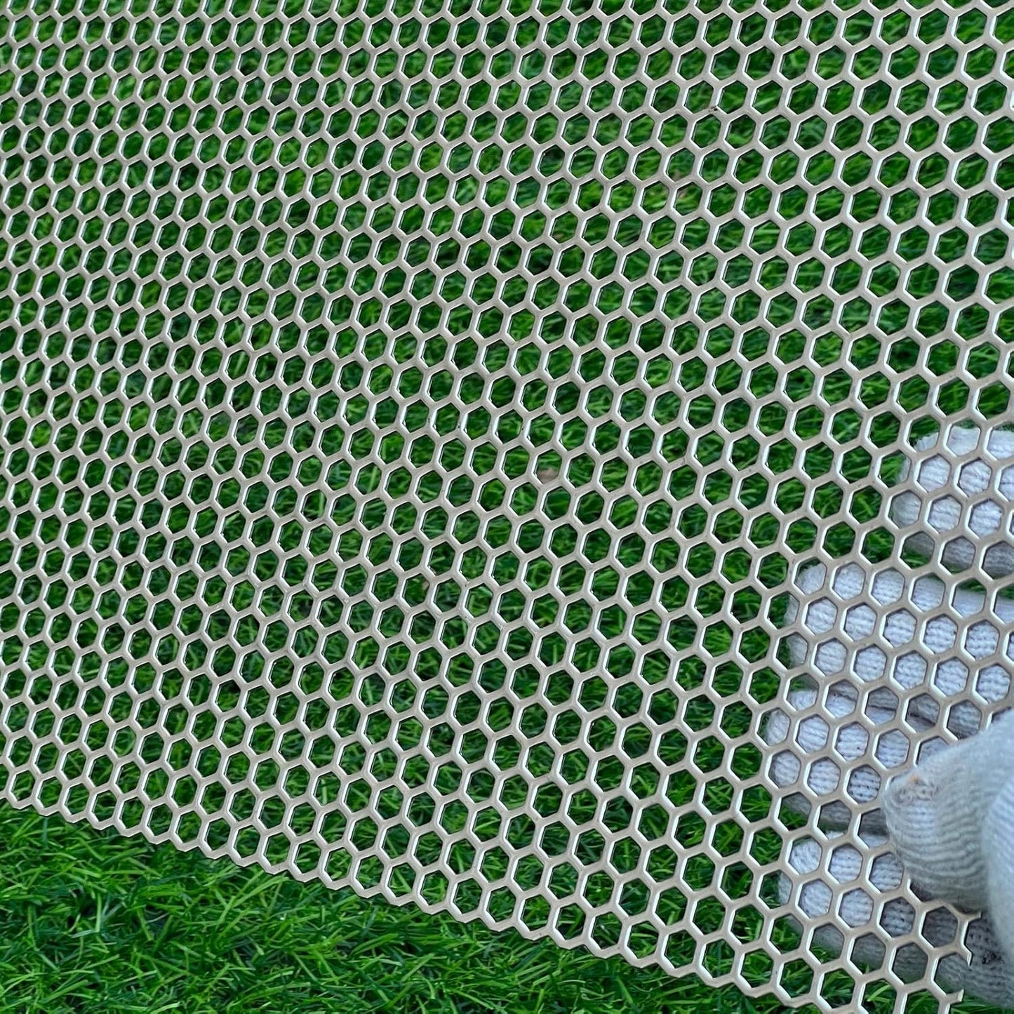 23.6x11.8 Perforated Metal Sheets for Decorative and Practical Use