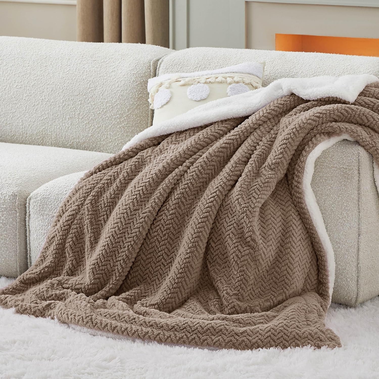 Bedsure Sherpa Fleece Twin Size Blanket - Cozy Winter Decor