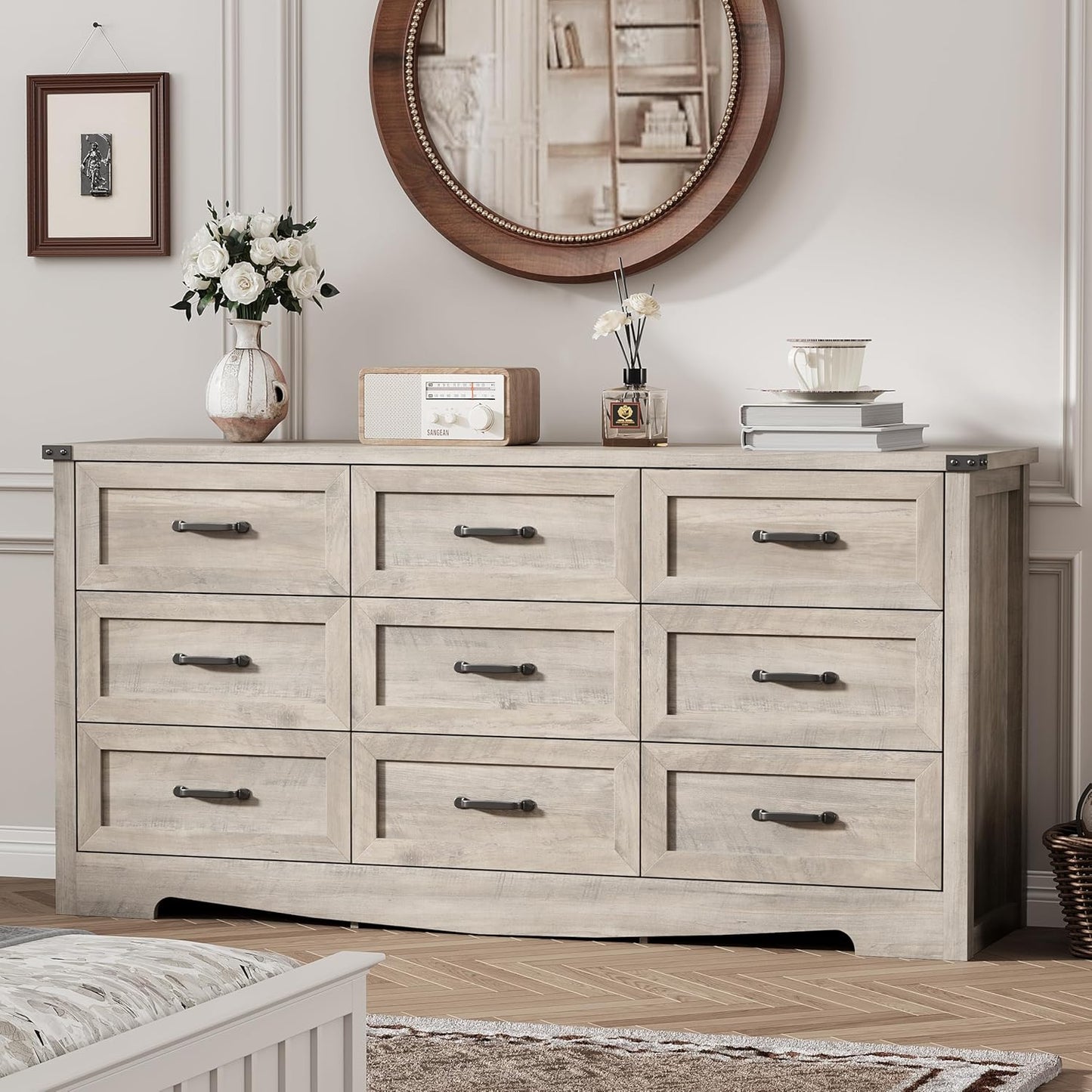 Modern 9-Drawer Dresser for Bedroom with Sturdy Construction