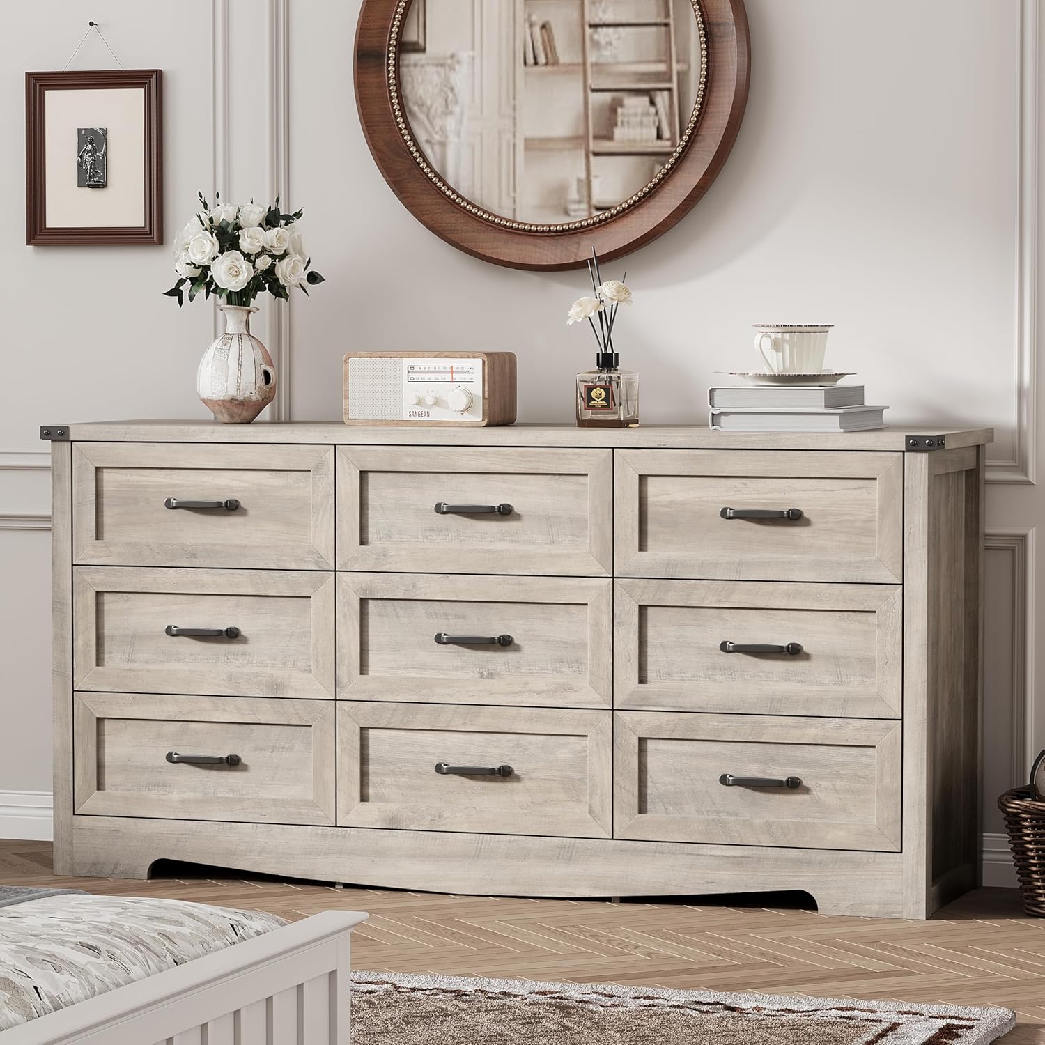 Modern 9-Drawer Dresser for Bedroom with Sturdy Construction