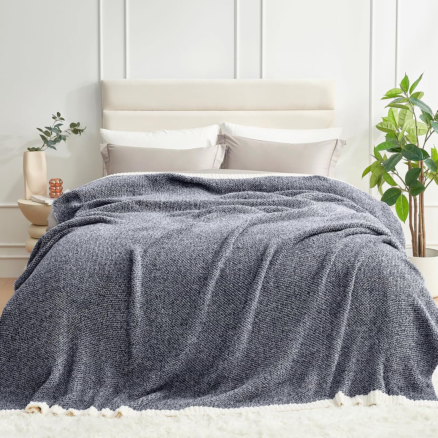 Snuggle Sac Queen Size Bedding Blanket Navy for Cozy Comfort