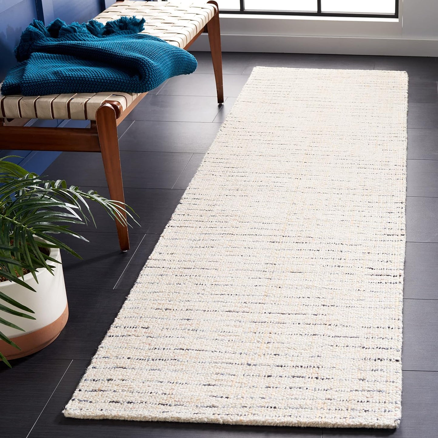 SAFAVIEH Abstract Collection Runner Rug - Handmade Wool for Any Room