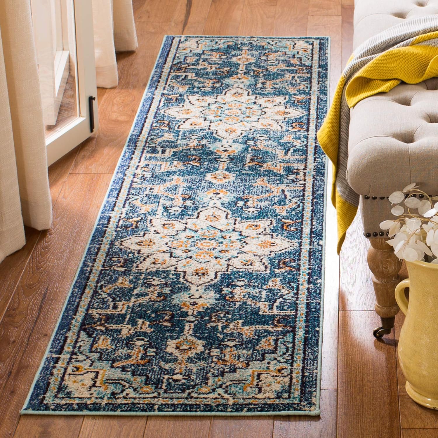 SAFAVIEH Madison Collection Runner Rug - Stylish and Durable