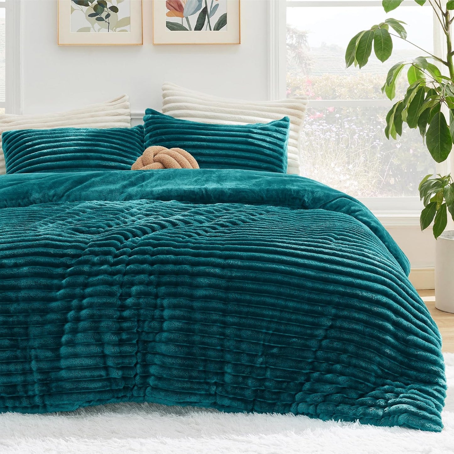 Bedsure Fluffy Comforter Set Queen - Super Soft Faux Fur Bedding